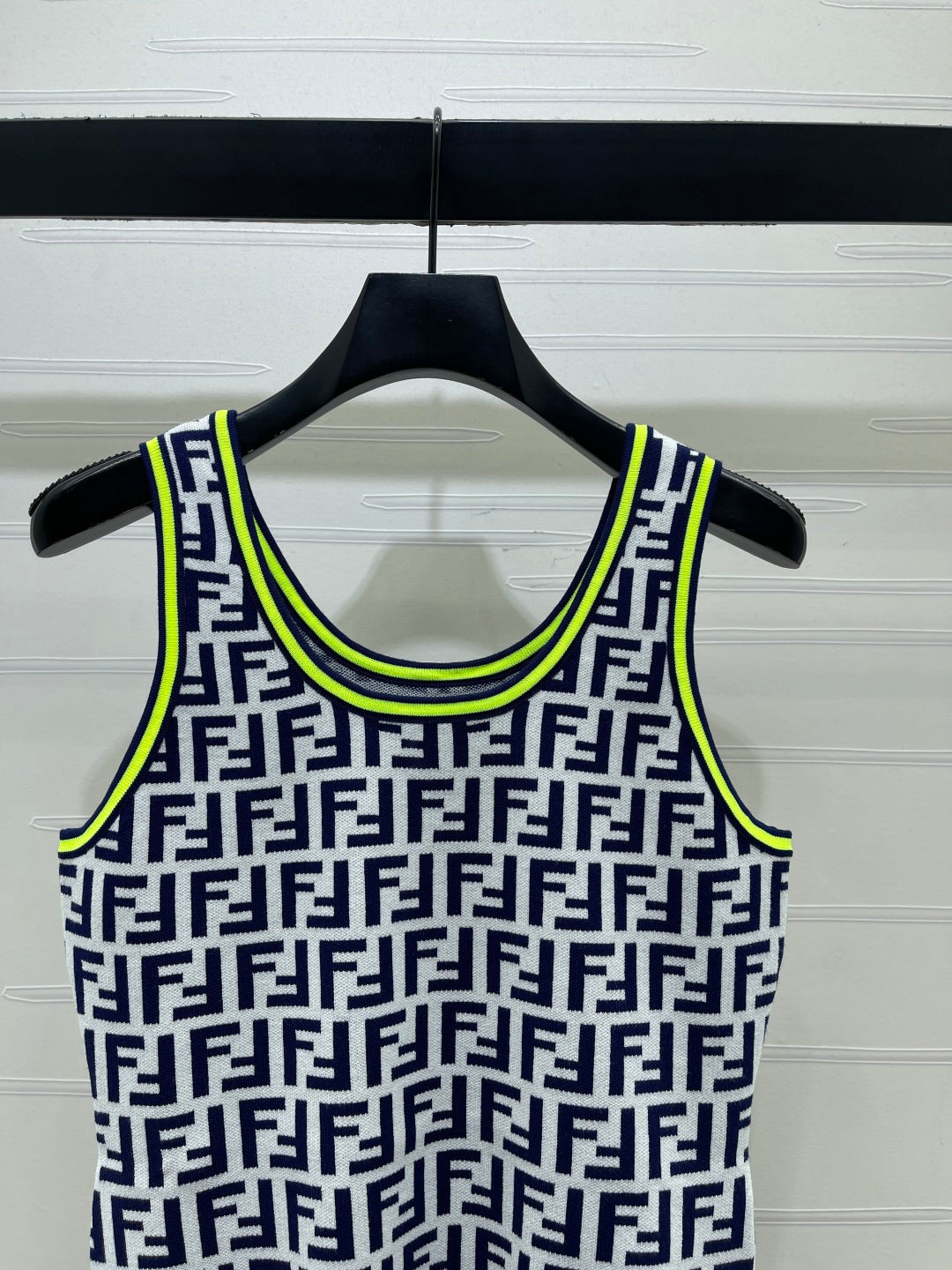 Fendi Jacquard Knit Vest Rayon Polyester 392694
