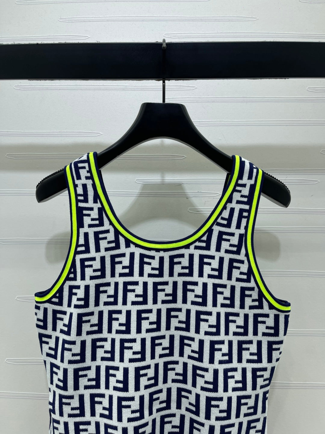 Fendi Jacquard Knit Vest Rayon Polyester 392694