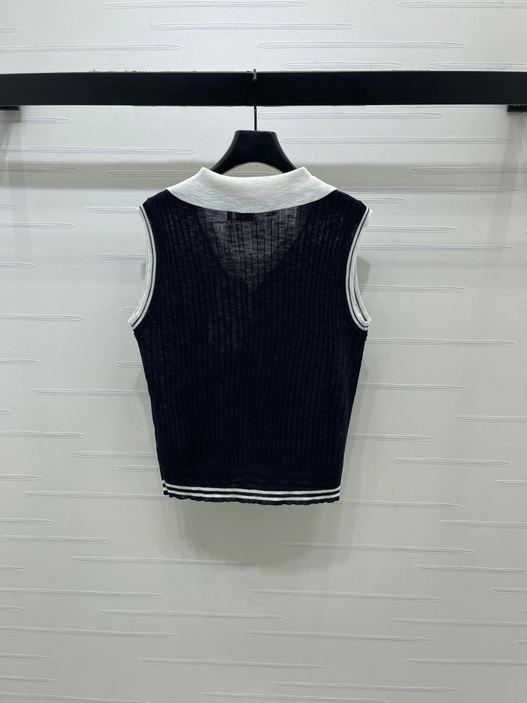 CD 26s Collared Knit Vest Navy Blue Lyocell Polyester 401590