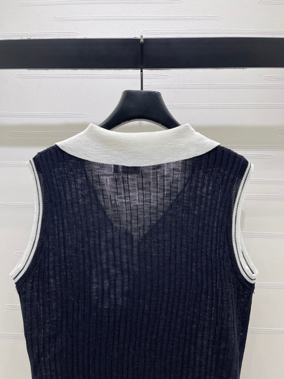 CD 26s Collared Knit Vest Navy Blue Lyocell Polyester 401590