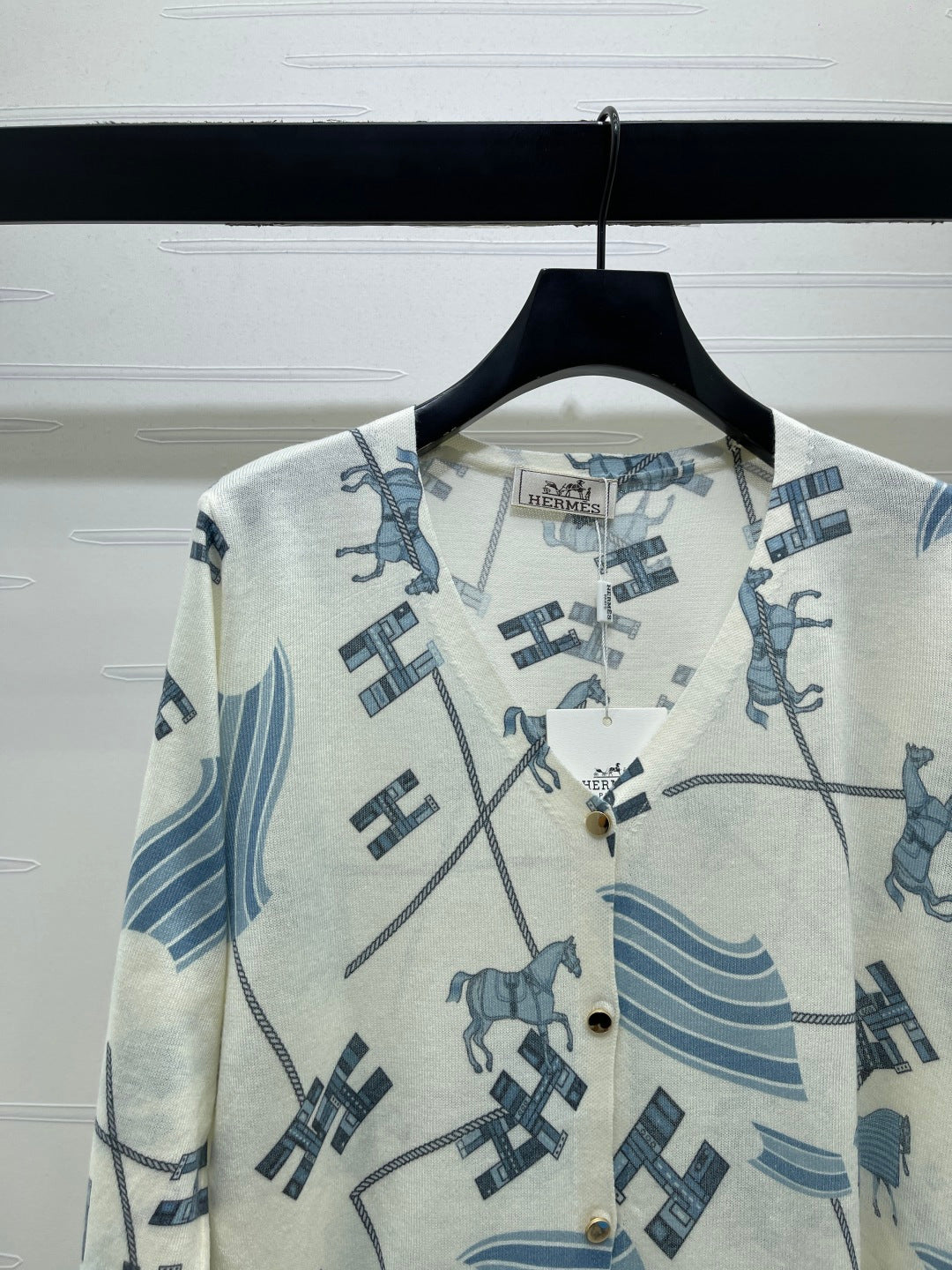 HM 26s V-neck Knit Long-Sleeved Cardigan Blue White Wool 422016