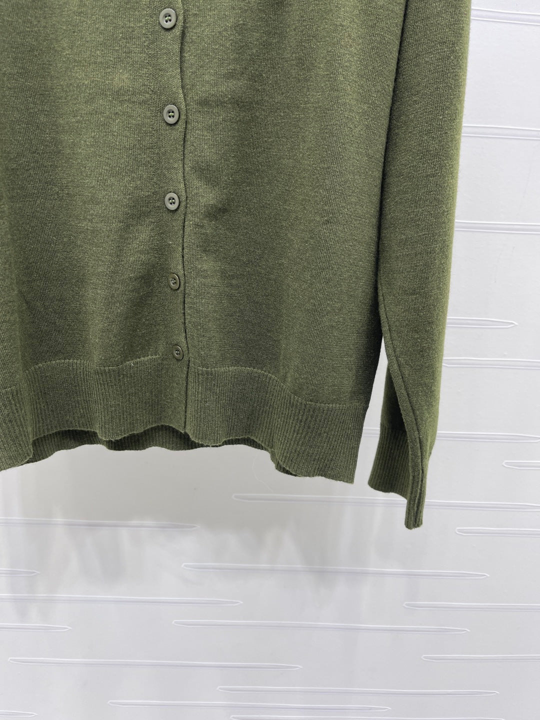 Miu 26s Round Neck Long-Sleeved Cardigan Olive Wool 422012