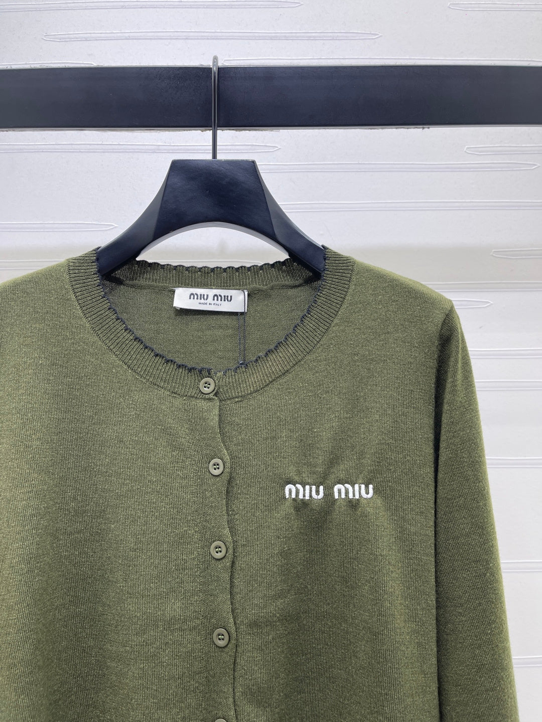 Miu 26s Round Neck Long-Sleeved Cardigan Olive Wool 422012