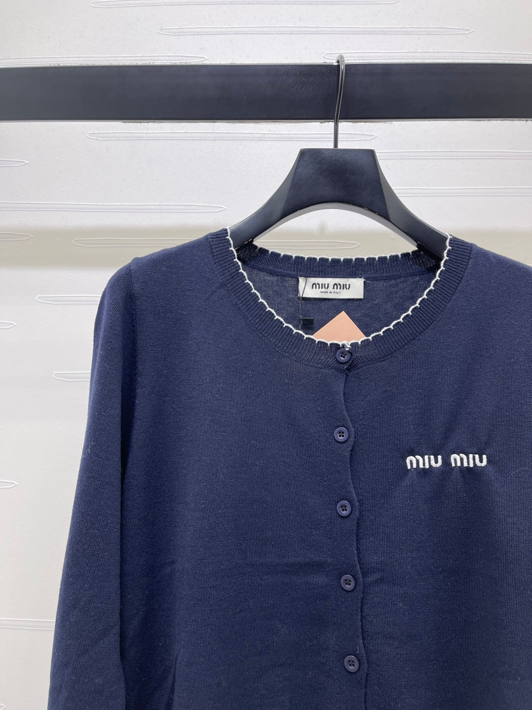 Miu 26s Round Neck Long-Sleeved Cardigan Navy Blue Wool 422011