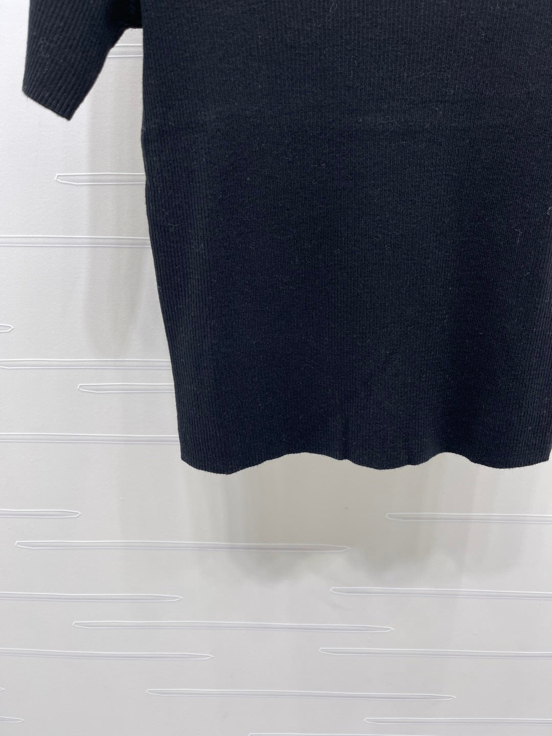 Prada 26s Round Neck Slim Fit Knit Short-Sleeve Top Black Wool 421994