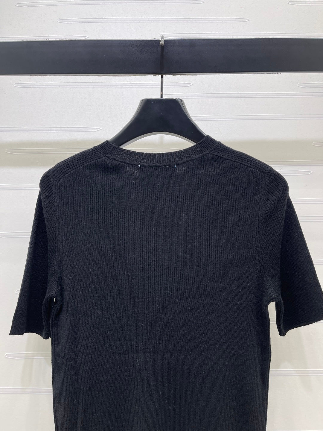 Prada 26s Round Neck Slim Fit Knit Short-Sleeve Top Black Wool 421994