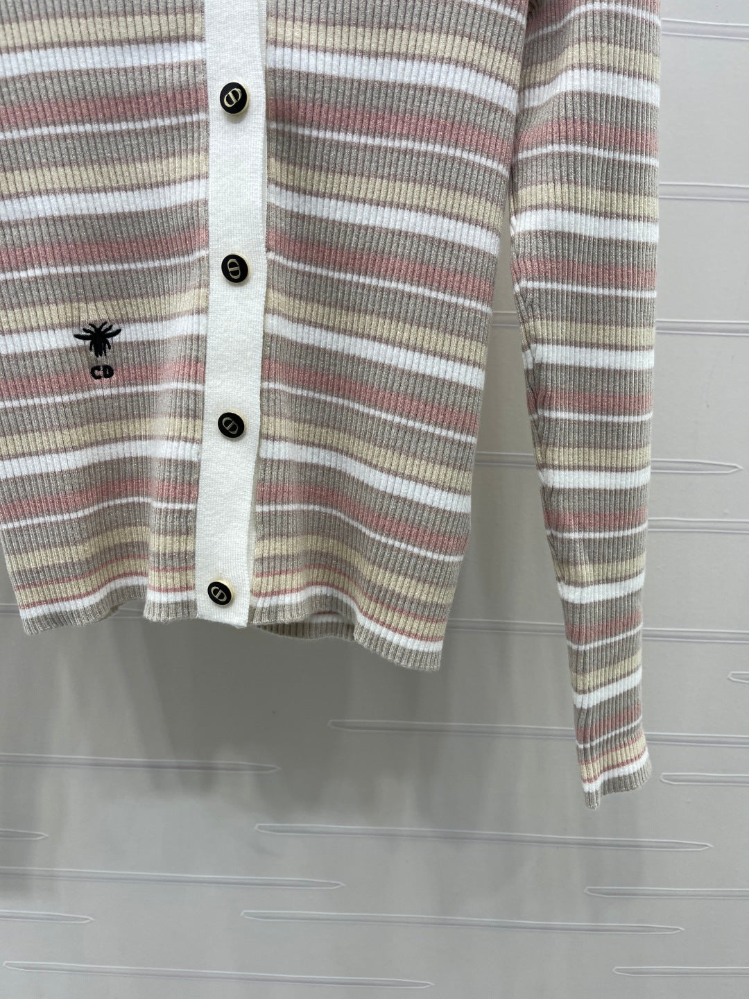 CD 26s Cardigan Beige Multi Striped Knit 446566