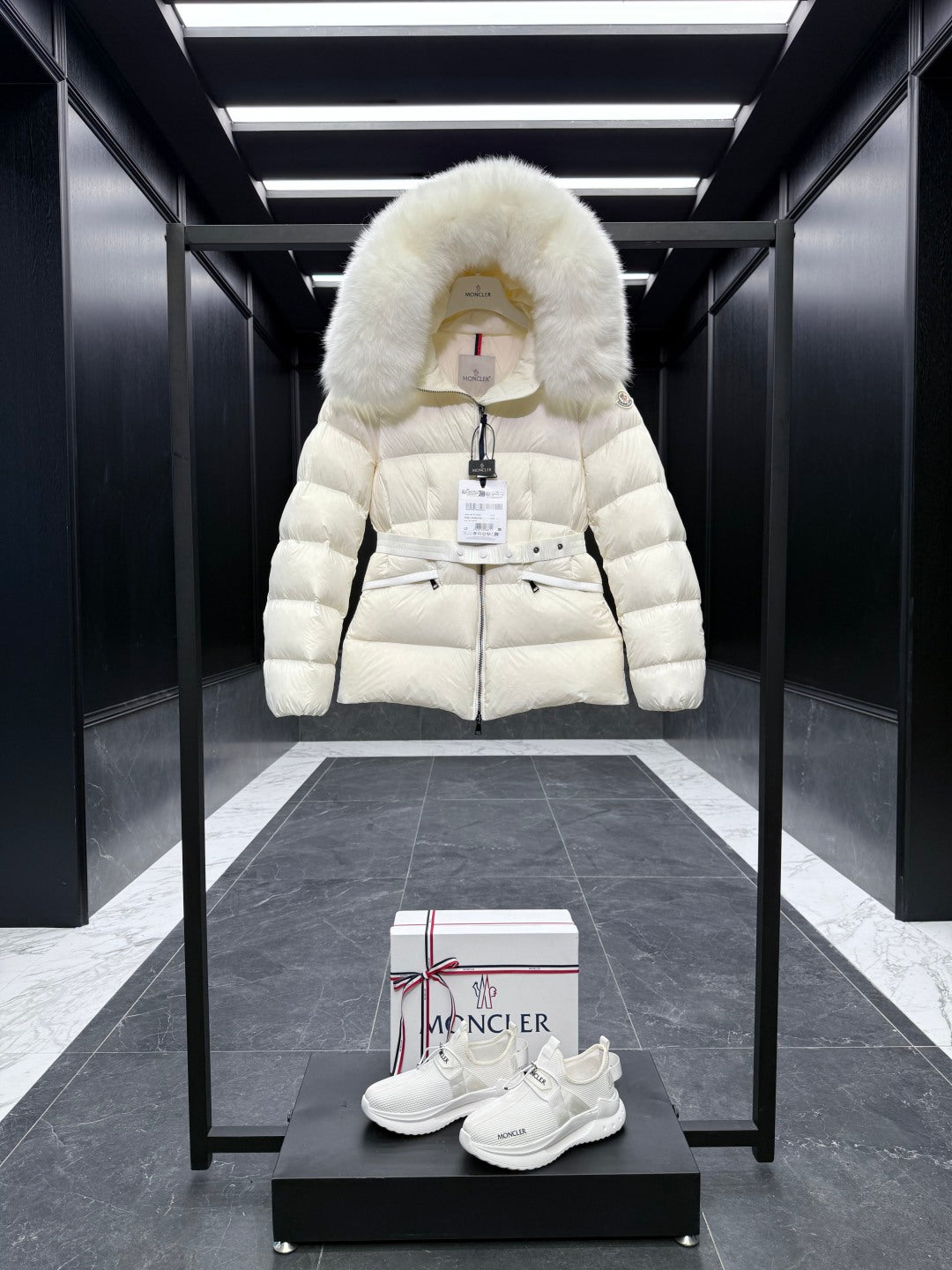 MC 25 Down Jacket White Polyester 0010