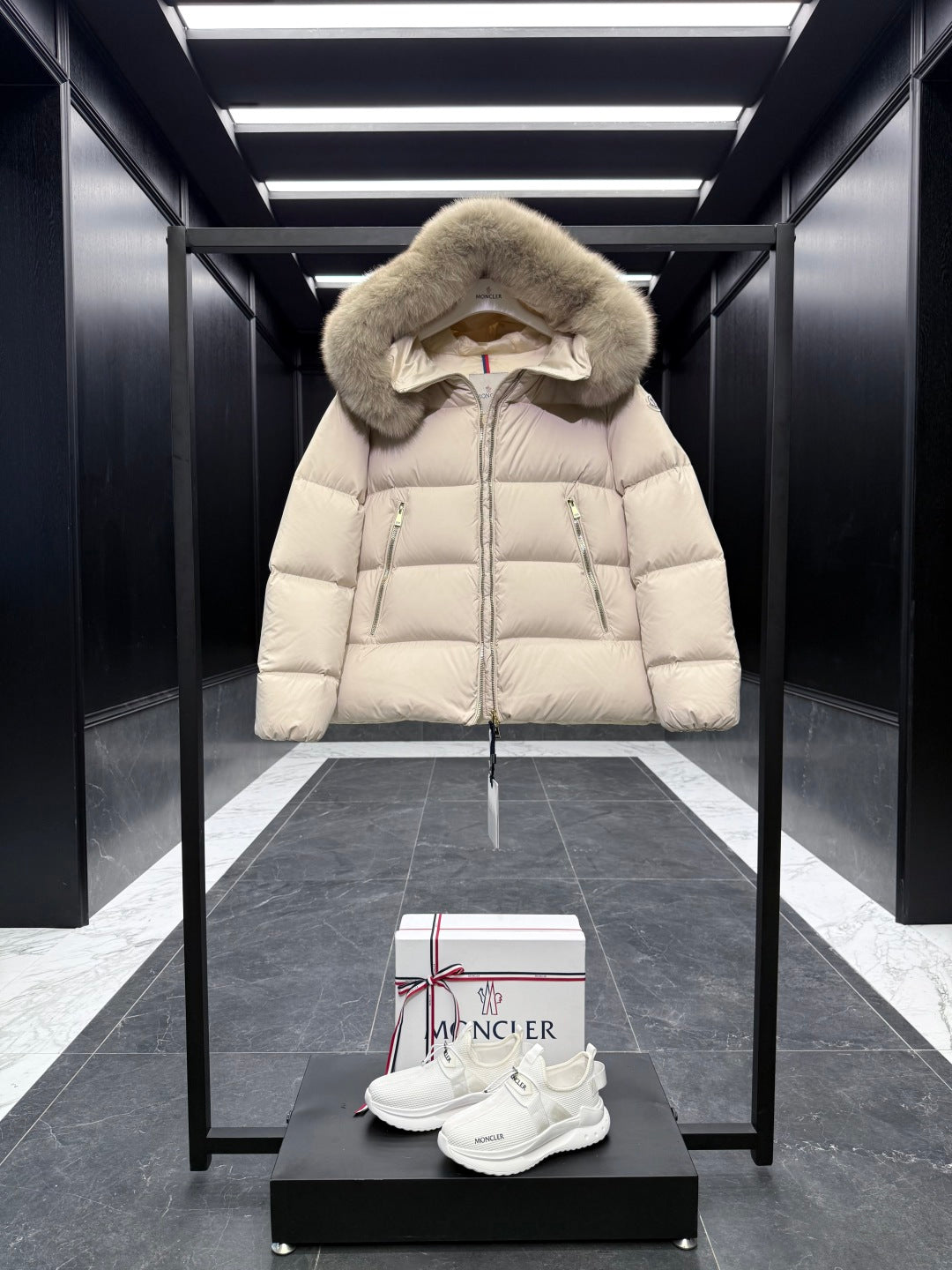 MC 25 Down Jacket Ivory White Polyester 0016