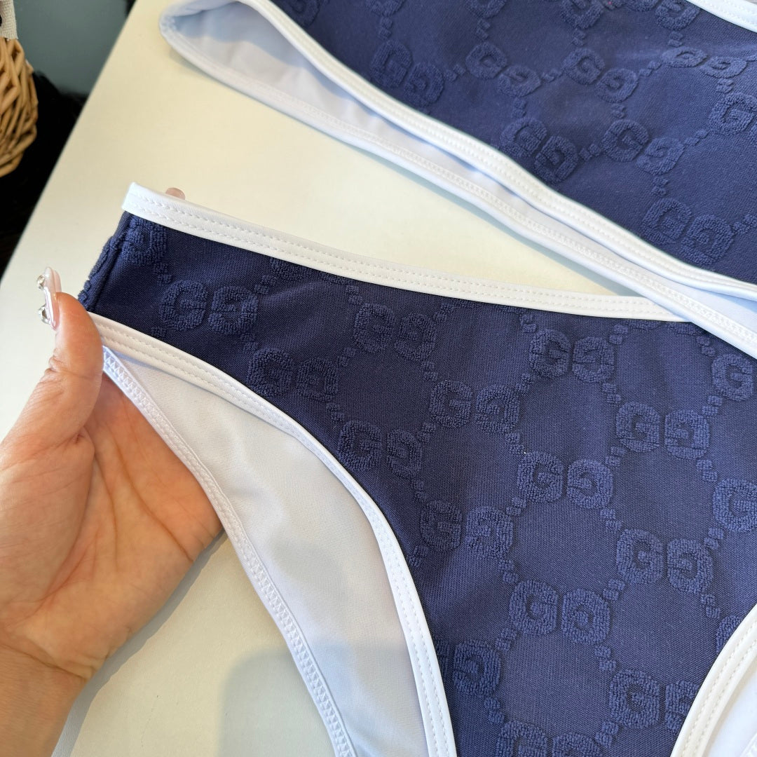 Gucci 26s Two-Piece Navy Blue Cotton 184237