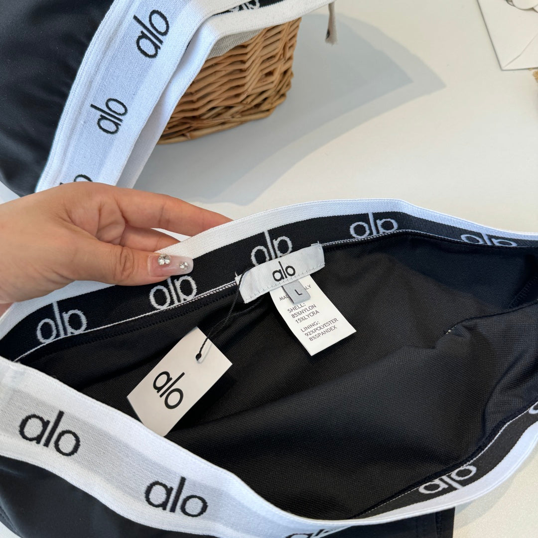Alo 26s Two-Piece Bikini Black 201809