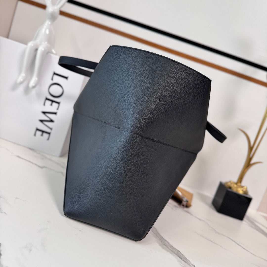 Loewe Medium-Sized Puzzle Fold Handbag Black Soft Grain Cowhide