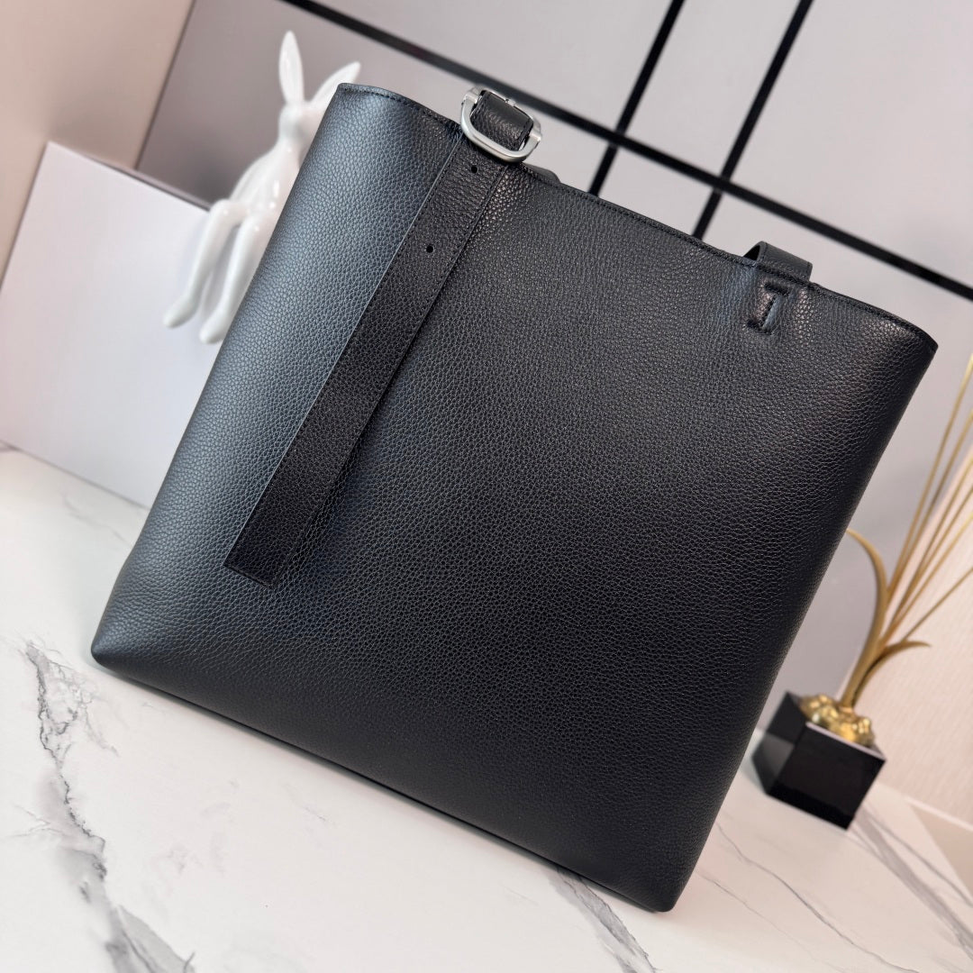 Loewe Loop Zipped Tote Bag Black Grained Calfskin