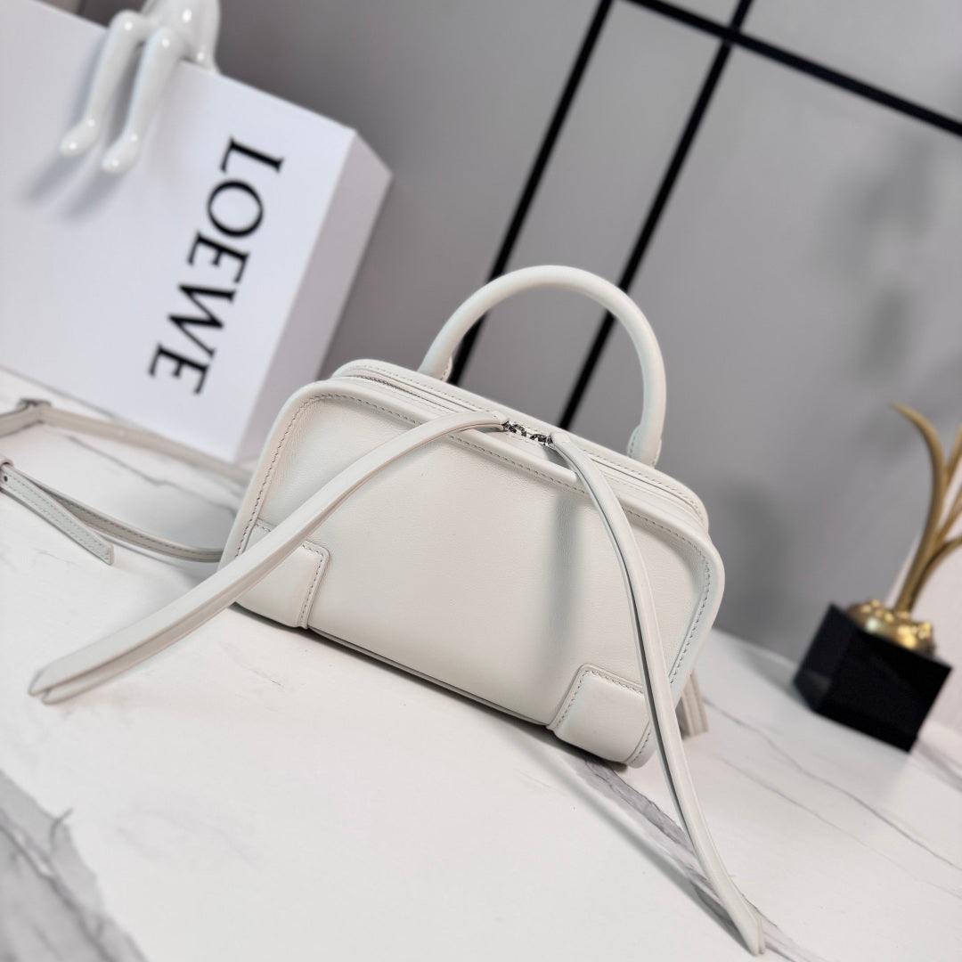 Loewe 2026 Amazona 180 Bag 20cm White Soft Calfskin 289380