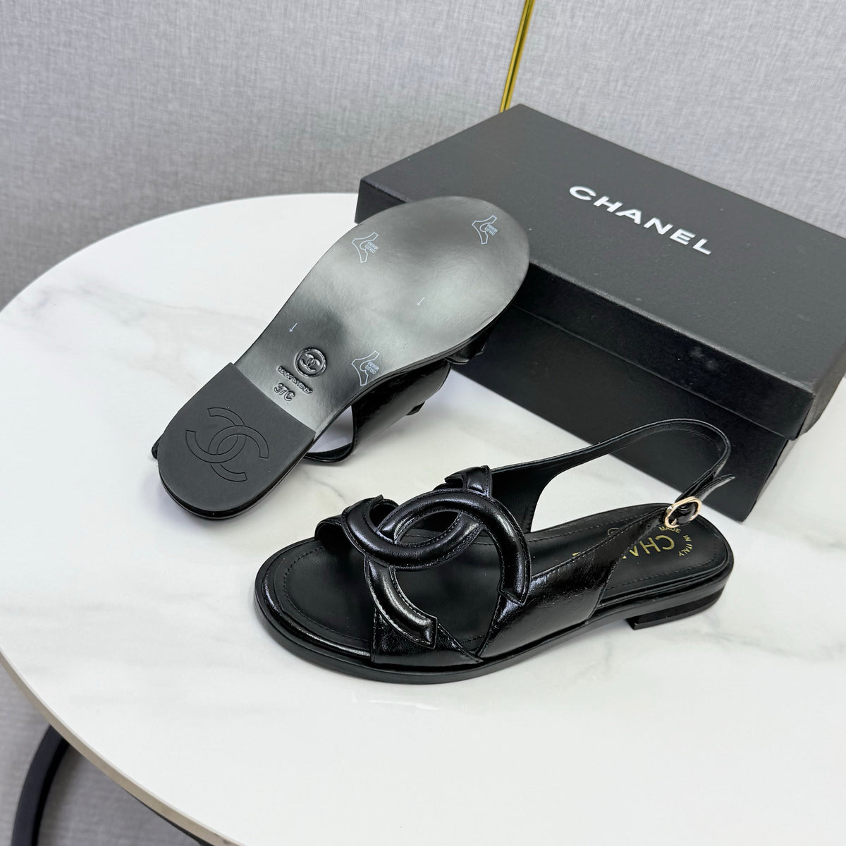 CC 26s Interlocking CC Slingback Sandals Black Leather 167673