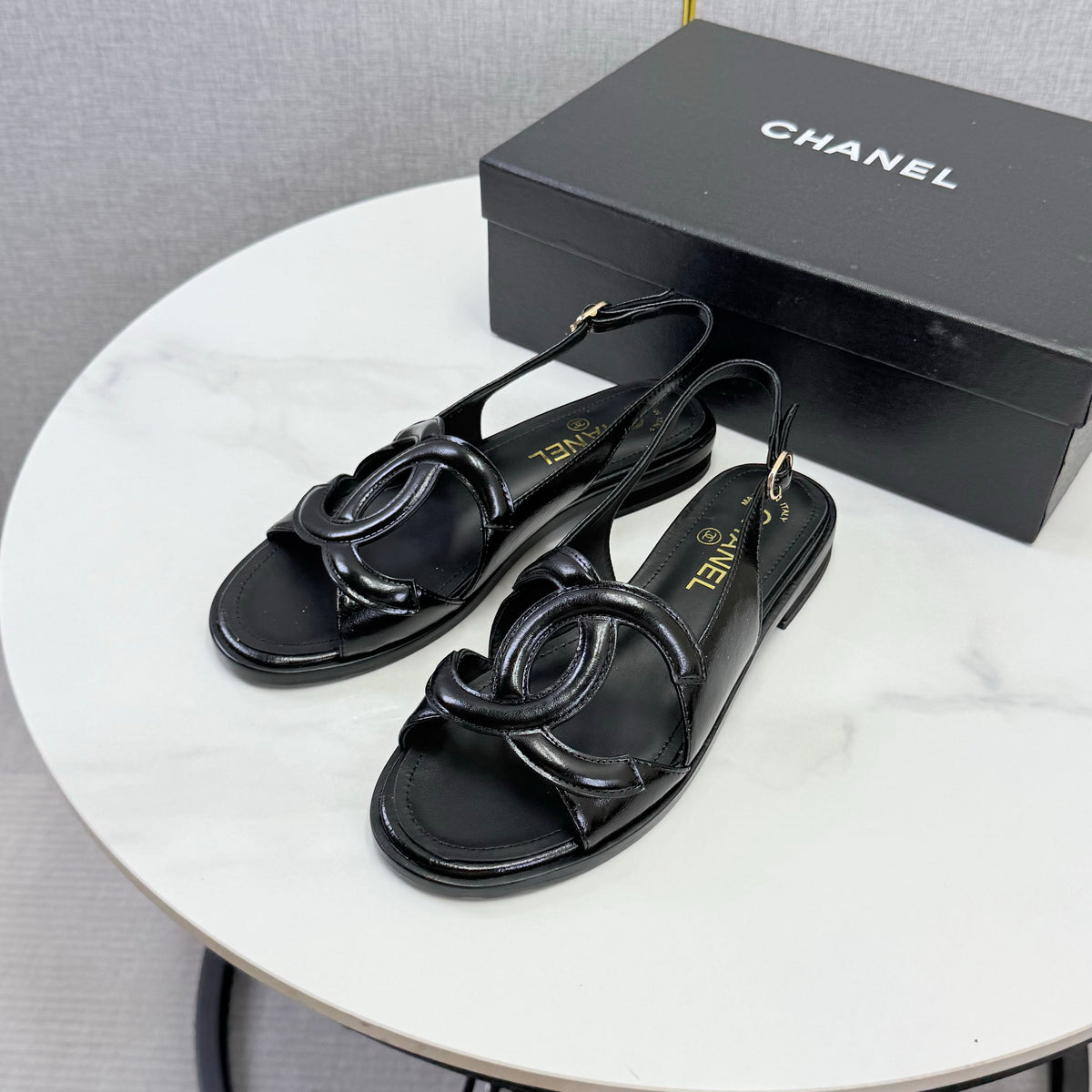 CC 26s Interlocking CC Slingback Sandals Black Leather 167673