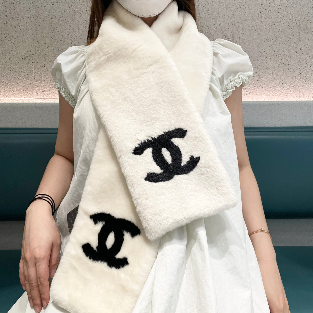 CC 25 Scarf 170cm White Black Fleece 968491