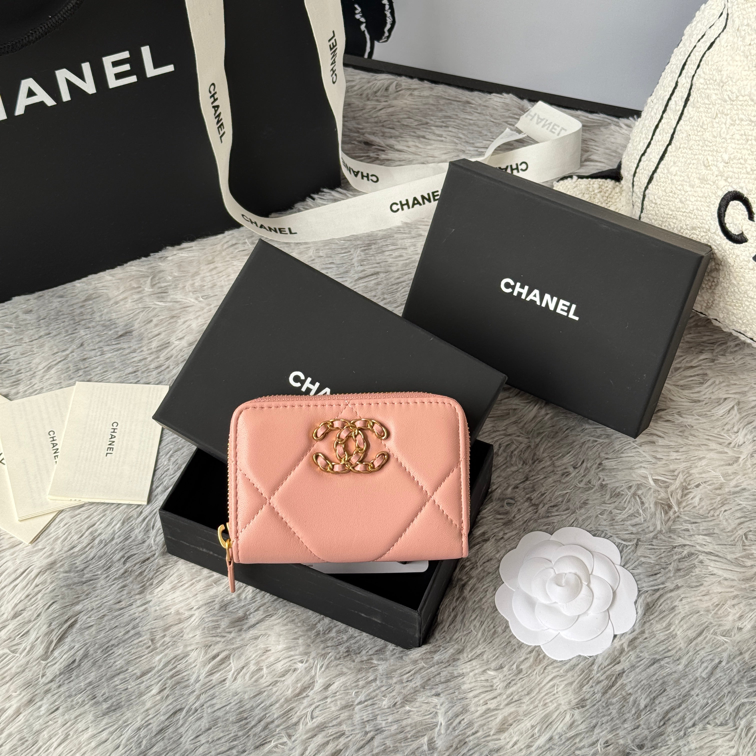 CC 19 Quilted Zipper Coin Purse Pink Gold-Tone Sheepskin 242796