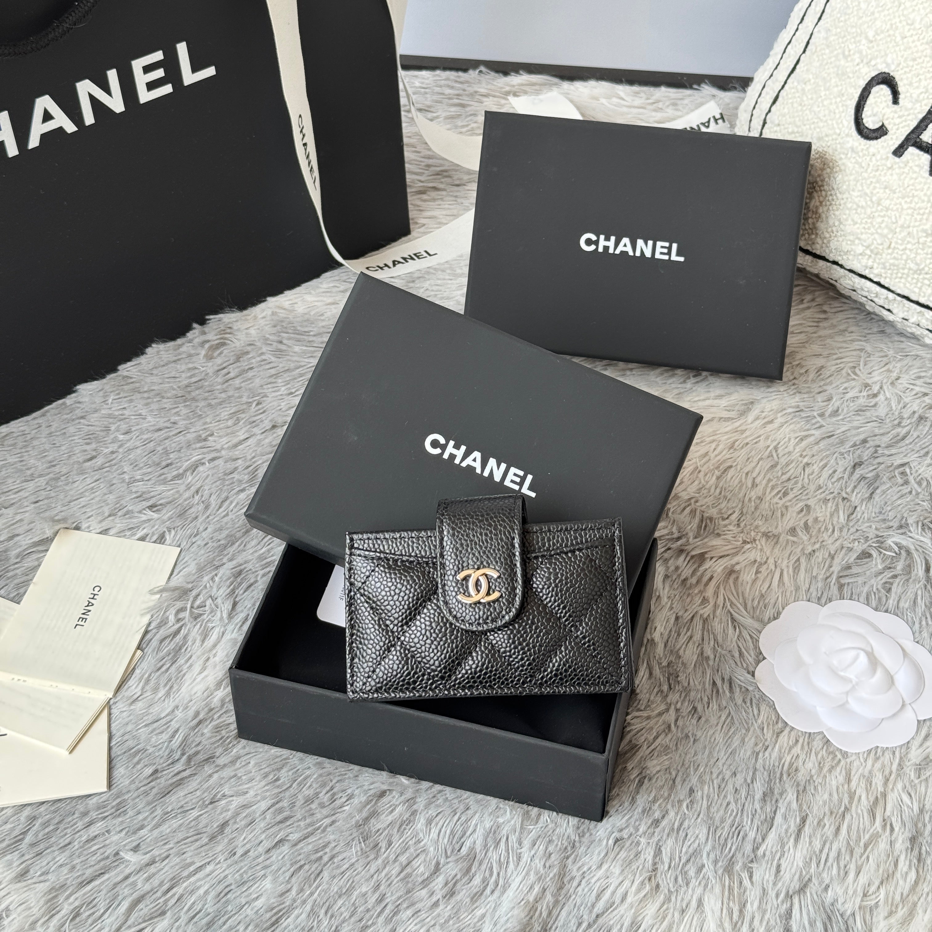 CC Accordion Card Holder Black Sliver-tone Metal Caviar 242646