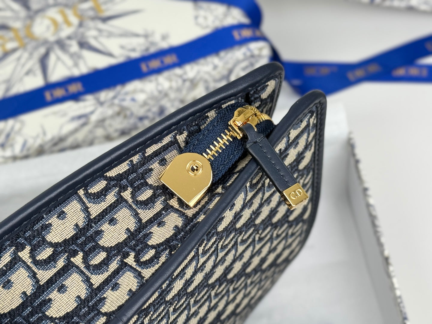 CD 30 Montaigne Dea Pouch 26cm Blue Jacquard 258619