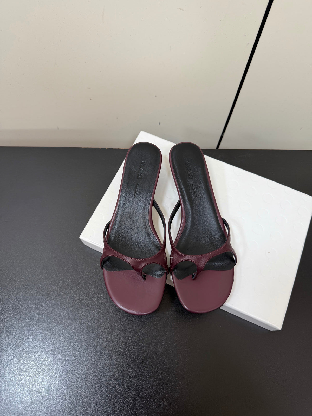 Khaite 26s Mila Sandals 3.5cm Burgundy Leather 909462