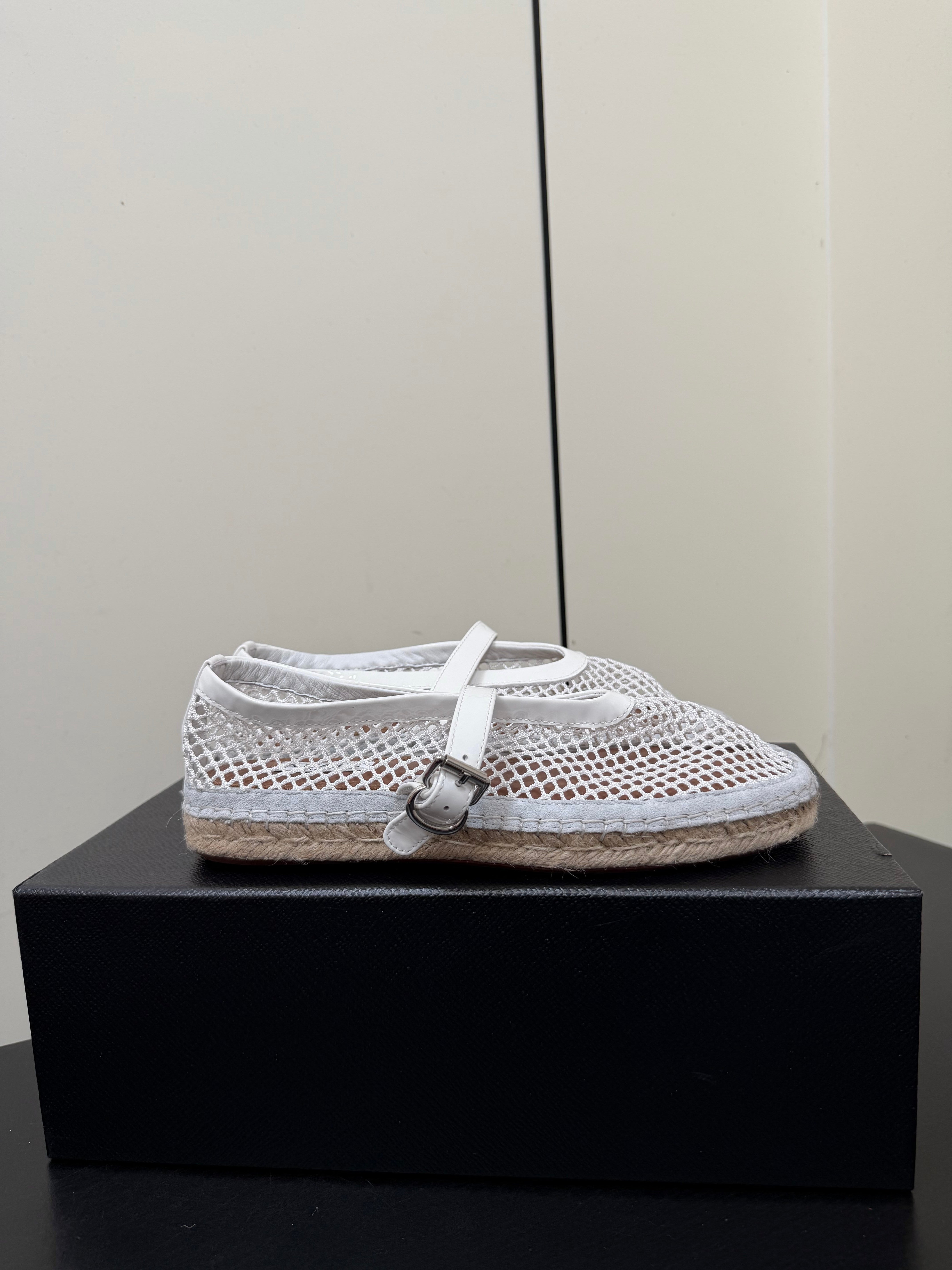 Alaia 26s Espadrilles White Patent Leather Mesh 984736