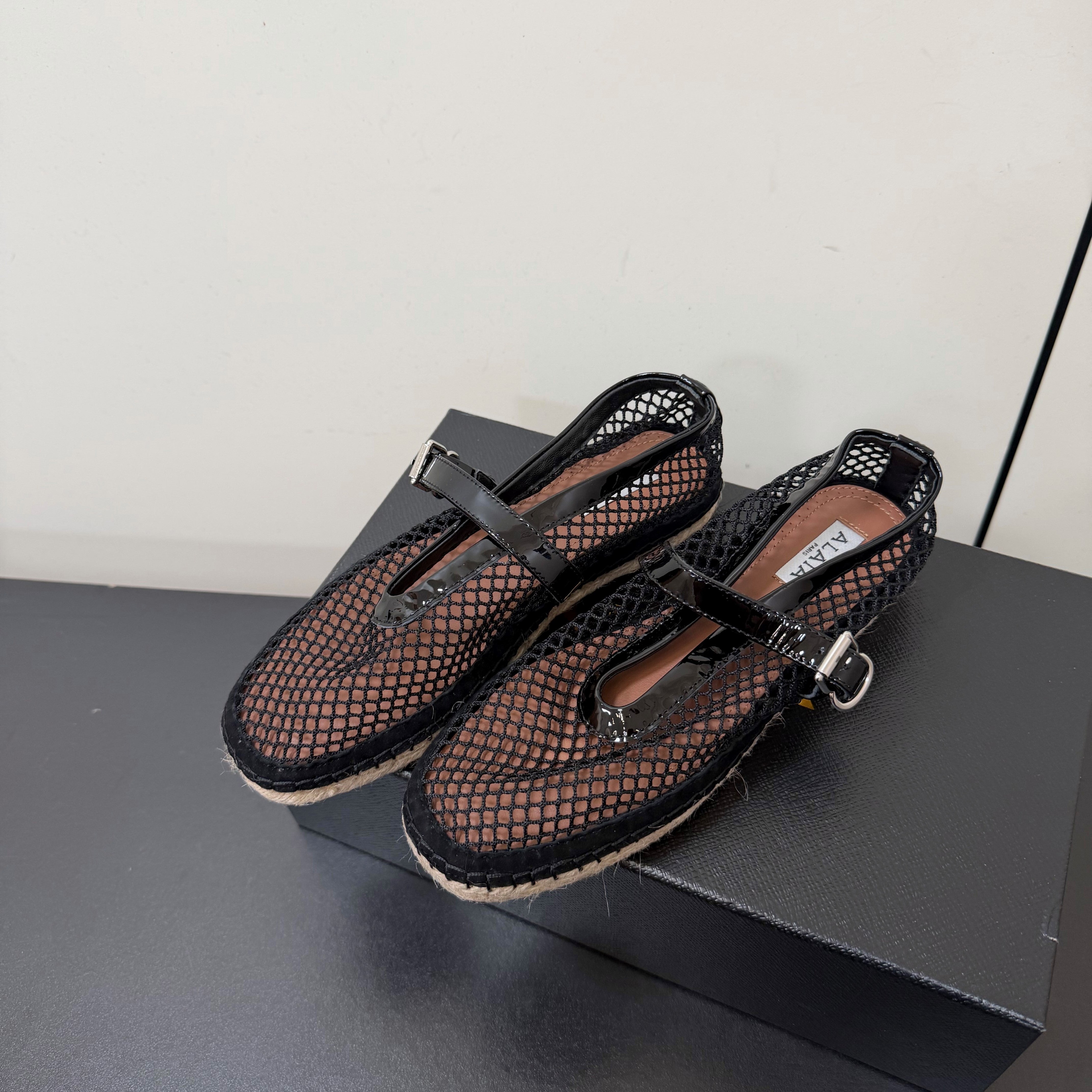 Alaia 26s Espadrilles Black Patent Leather Mesh 984737
