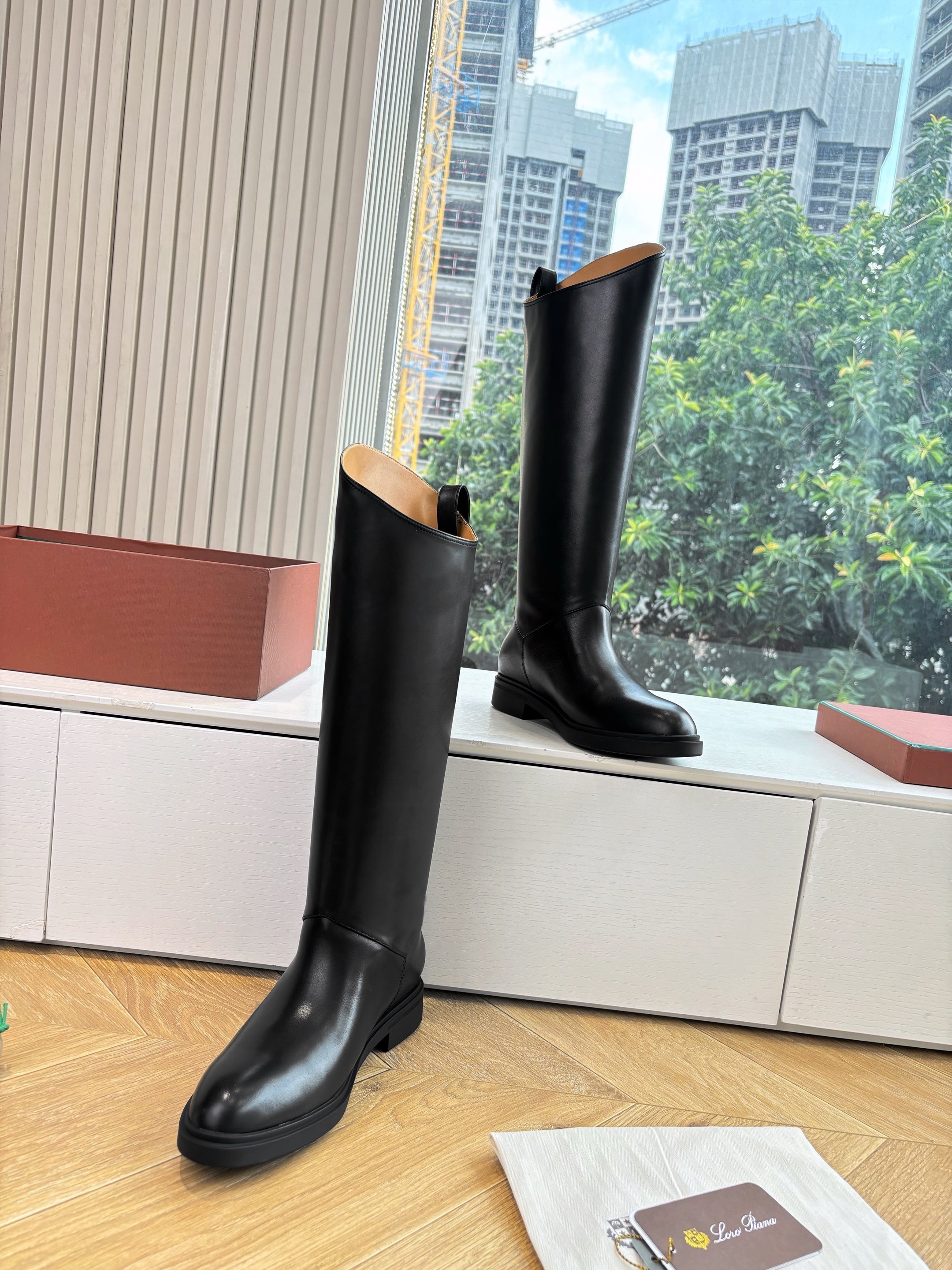 LP Kilda Knee-High Boots Black Leather 507418