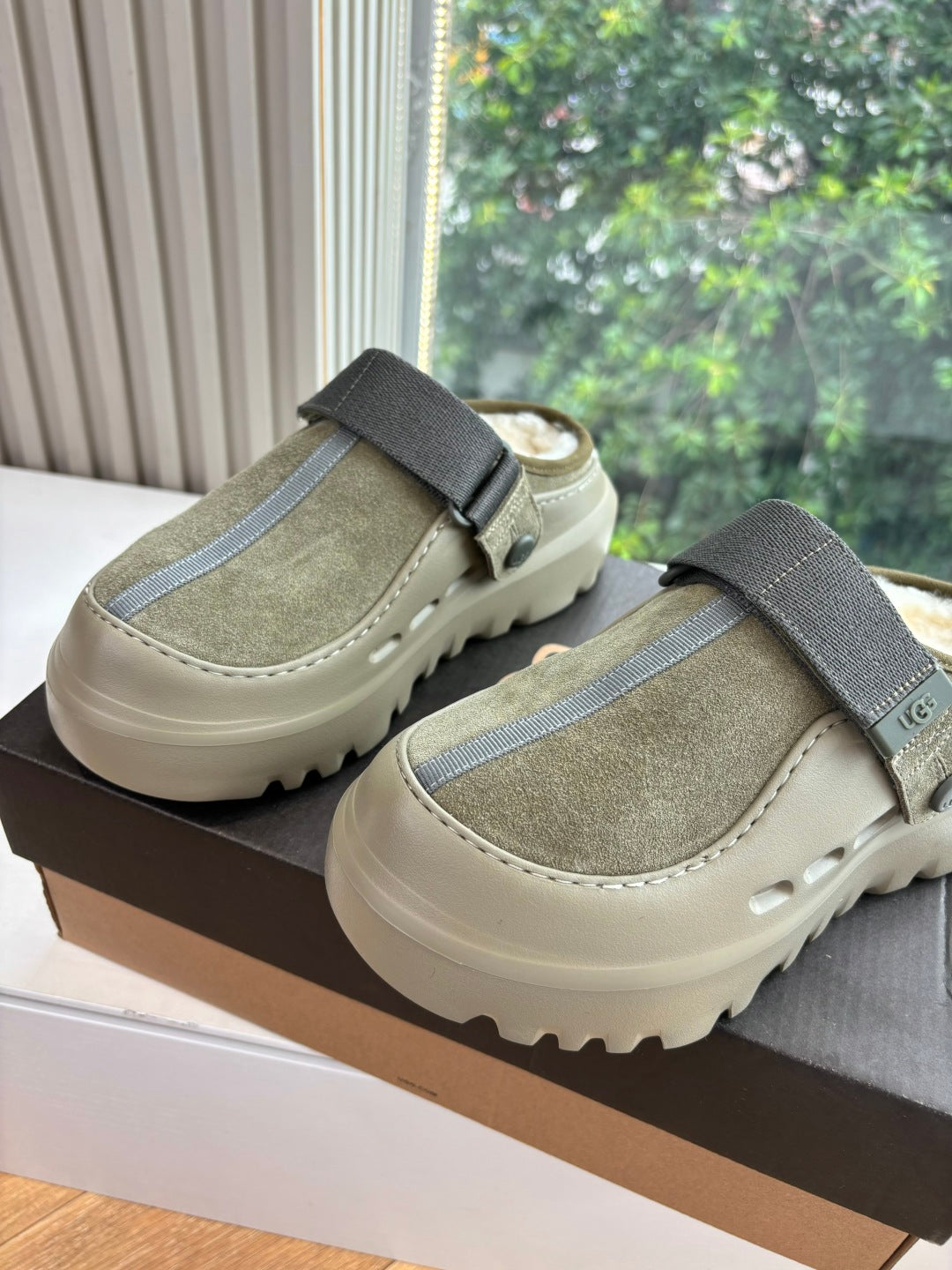 UGG PeakMod Mule Grayish Olive Suede 525930