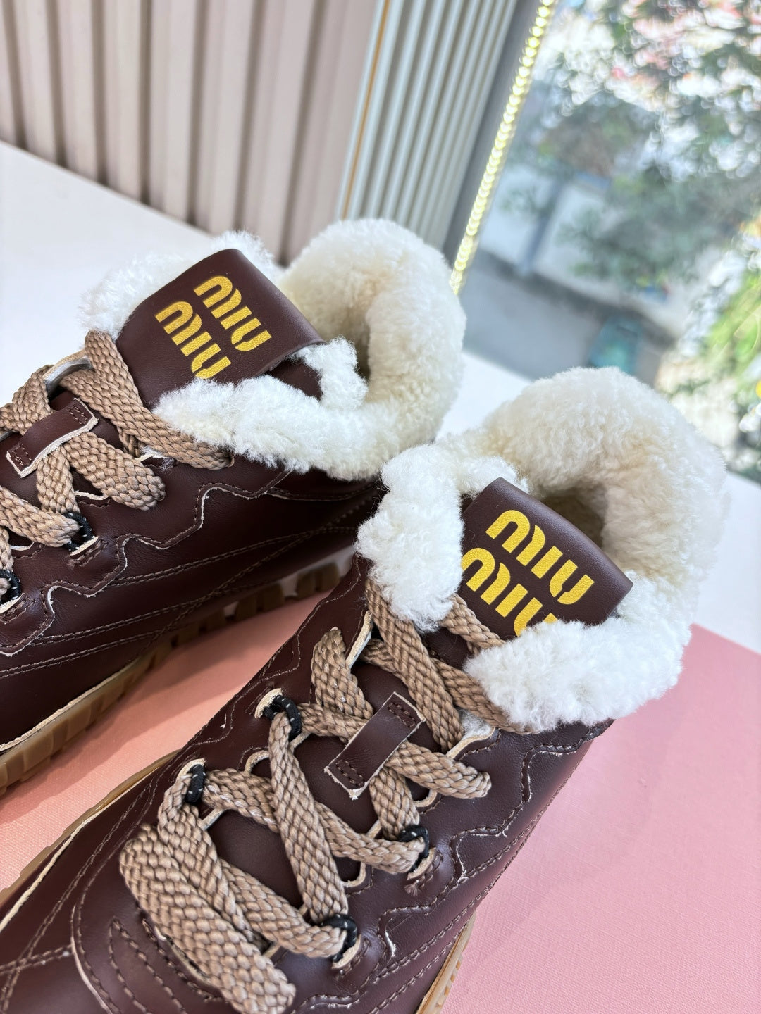 Miu 26s Tyre Sneakers Dark Brown Leather Shearing 994140