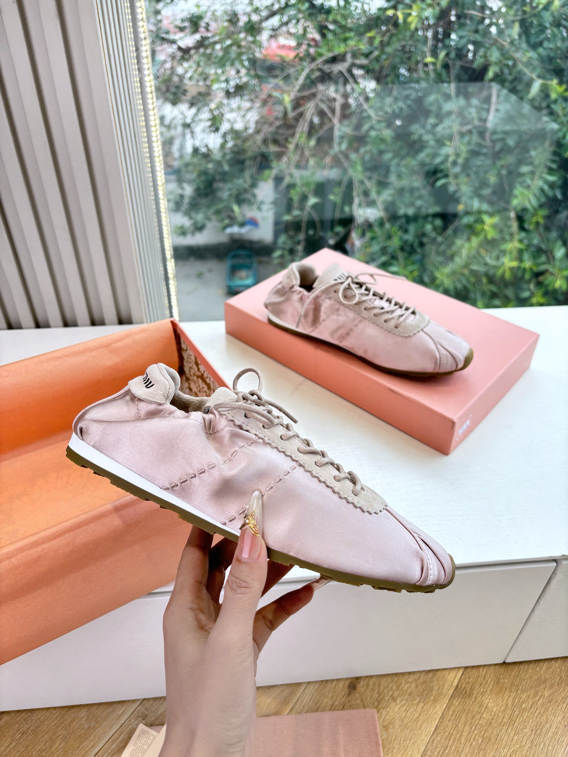Miu Plume Sneakers Lavender Blush Satin Suede 549131