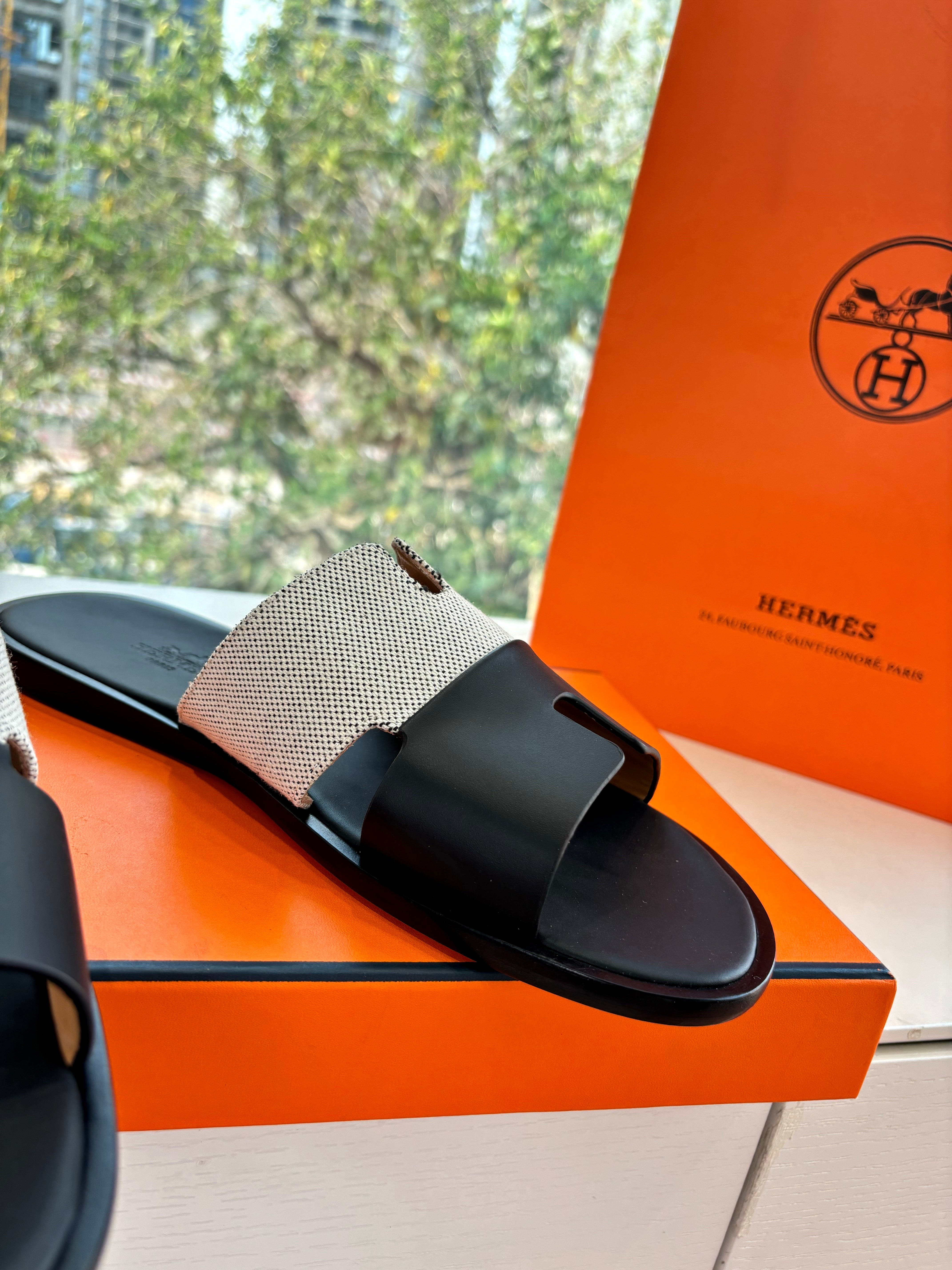 HM Men Izmir Sandal "H" cut-out Black White Sheepskin Canvas 603974