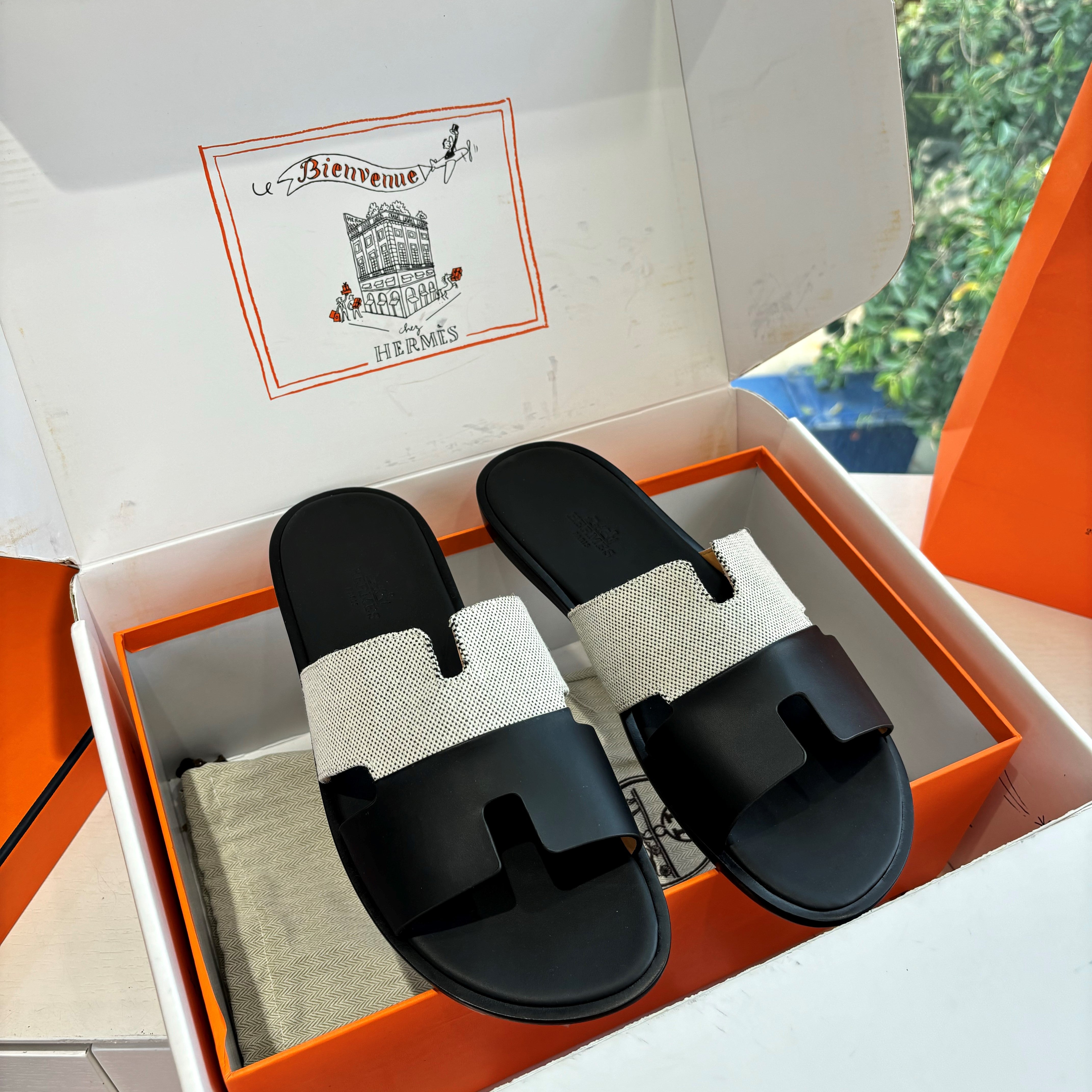 HM Men Izmir Sandal "H" cut-out Black White Sheepskin Canvas 603974