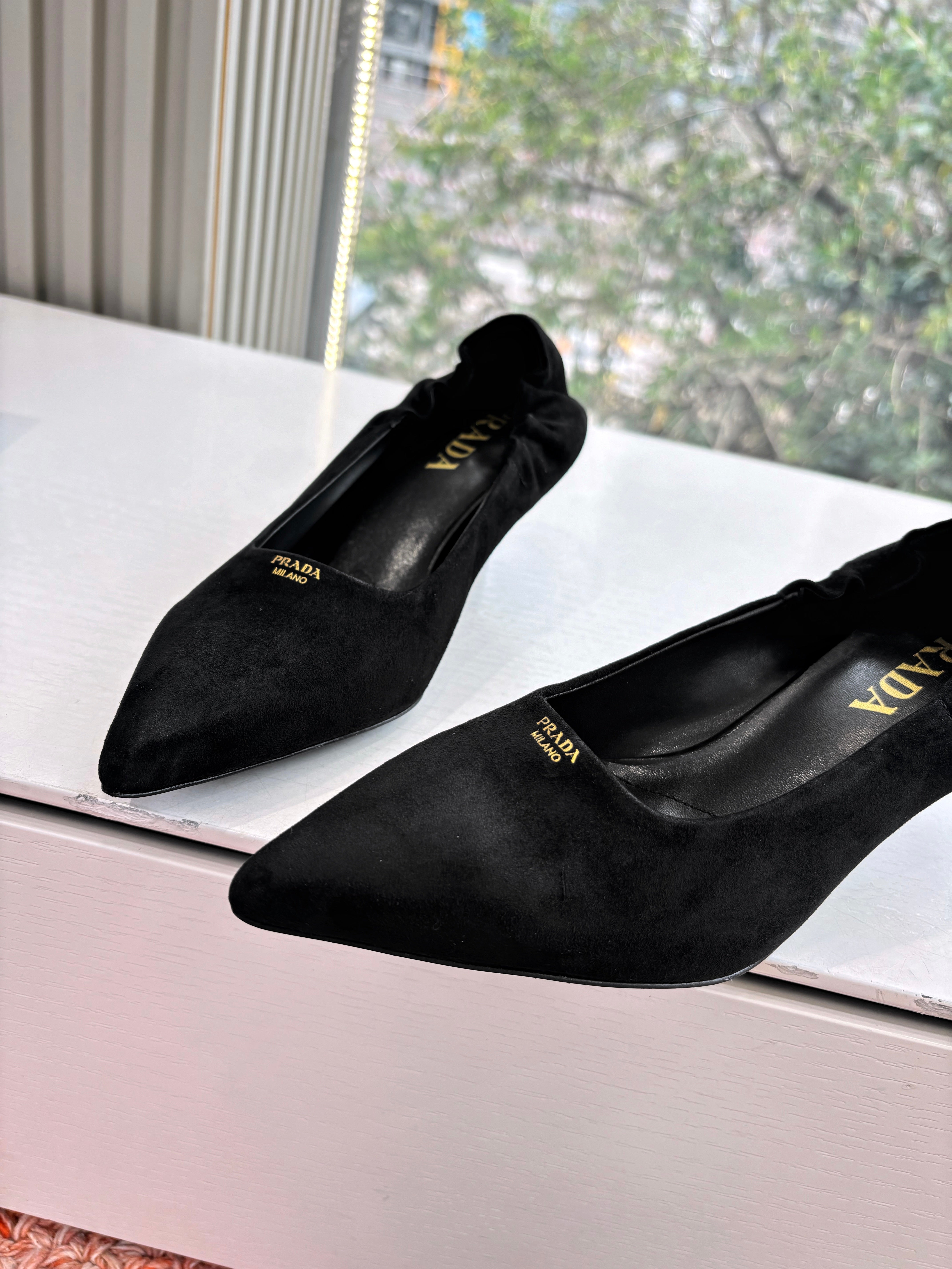 Prada Pointed-Toe Pumps Black Suede 604175