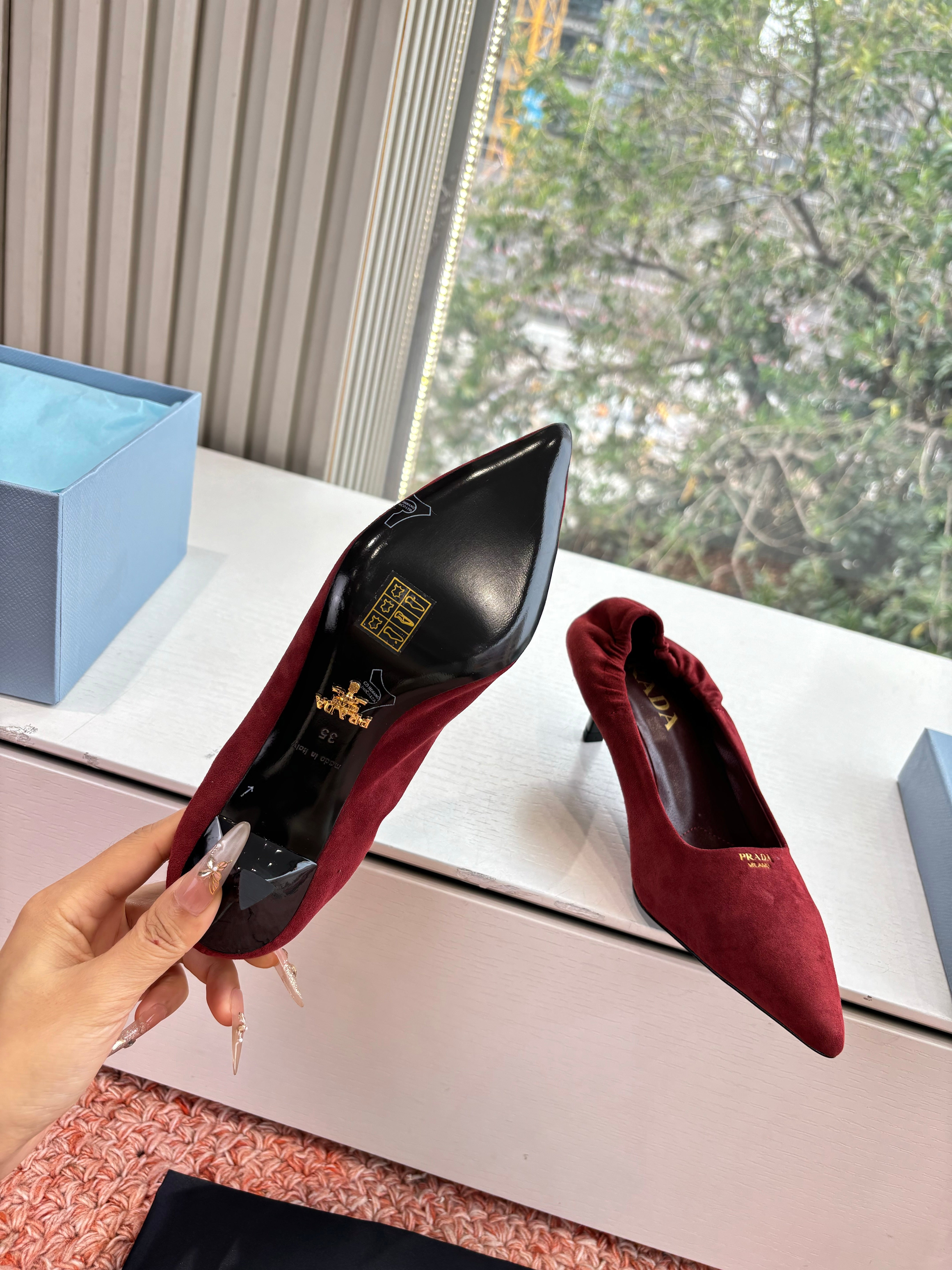 Prada Pointed-Toe Pumps Red Suede 604174