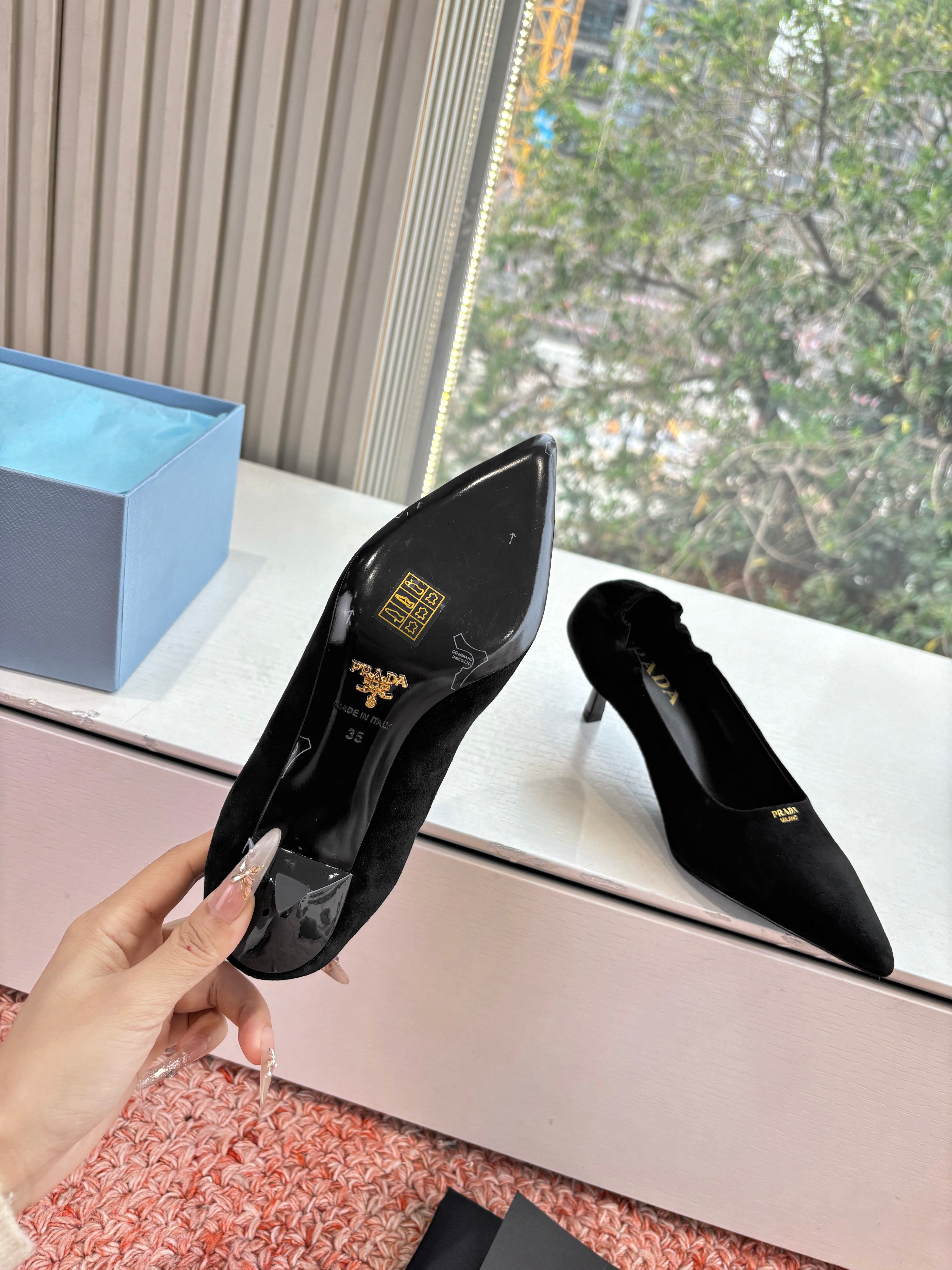 Prada Pointed-Toe Pumps Black Suede 604175