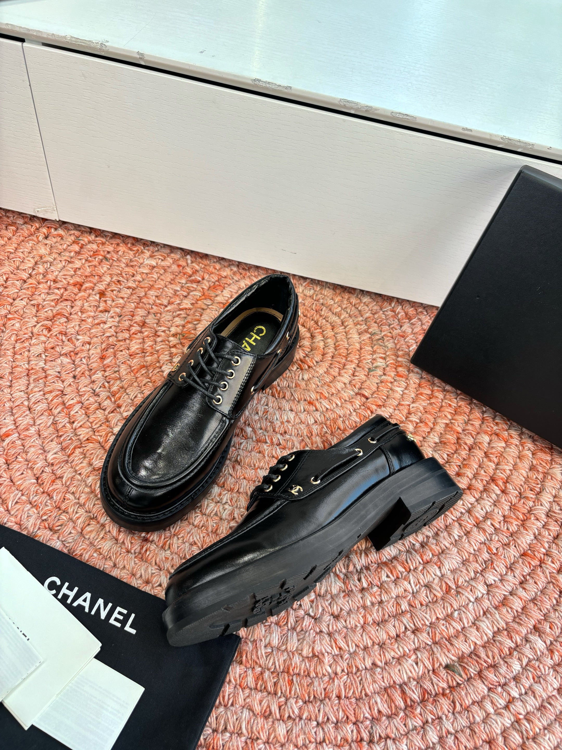 CC G189 26s Deep-cut Loafers Black Glossy Lambskin 648222