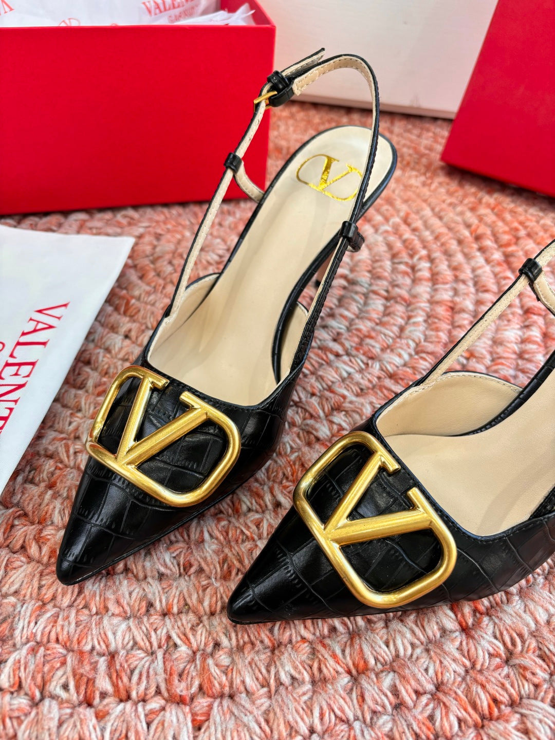 VLogo Signature Slingback 80mm Black Embossed Sheepskin 702211