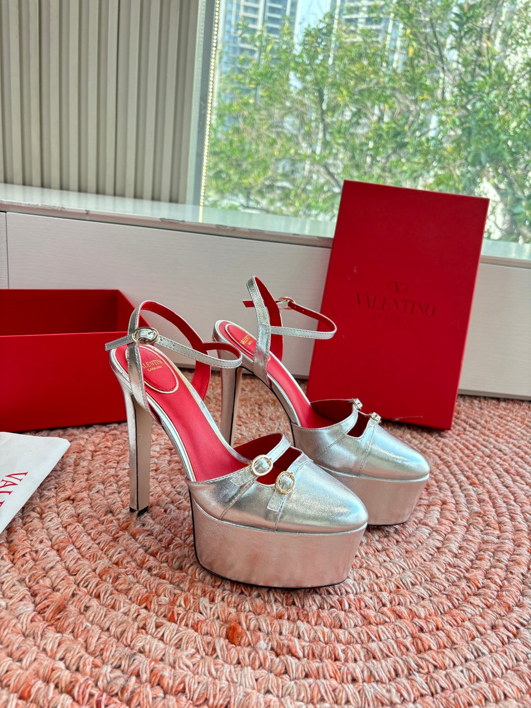 Valentino Crasher Platform Pumps 14.5cm Sliver Sheepskin 702228