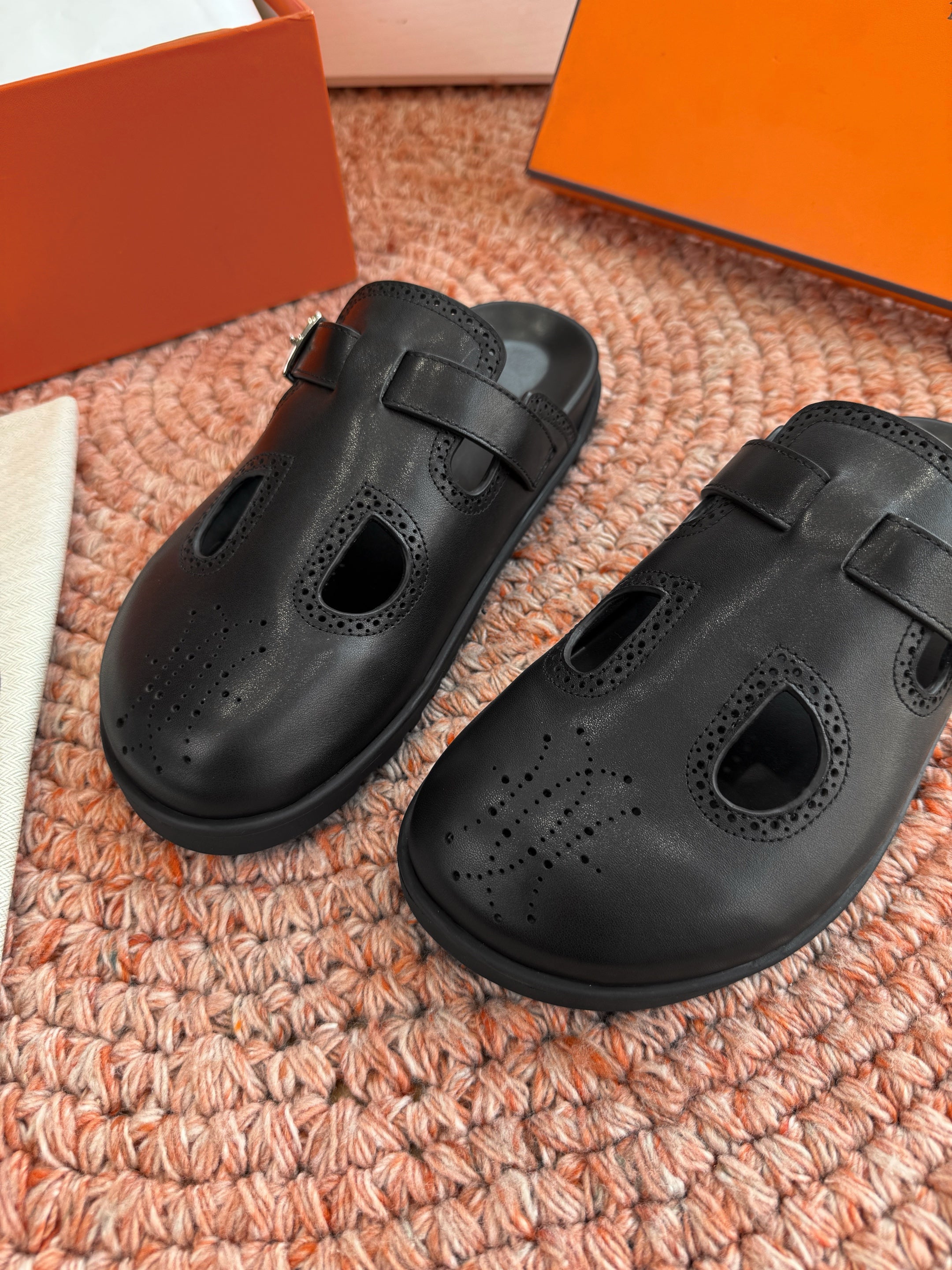 HM Monk Mules Black Leather 648494