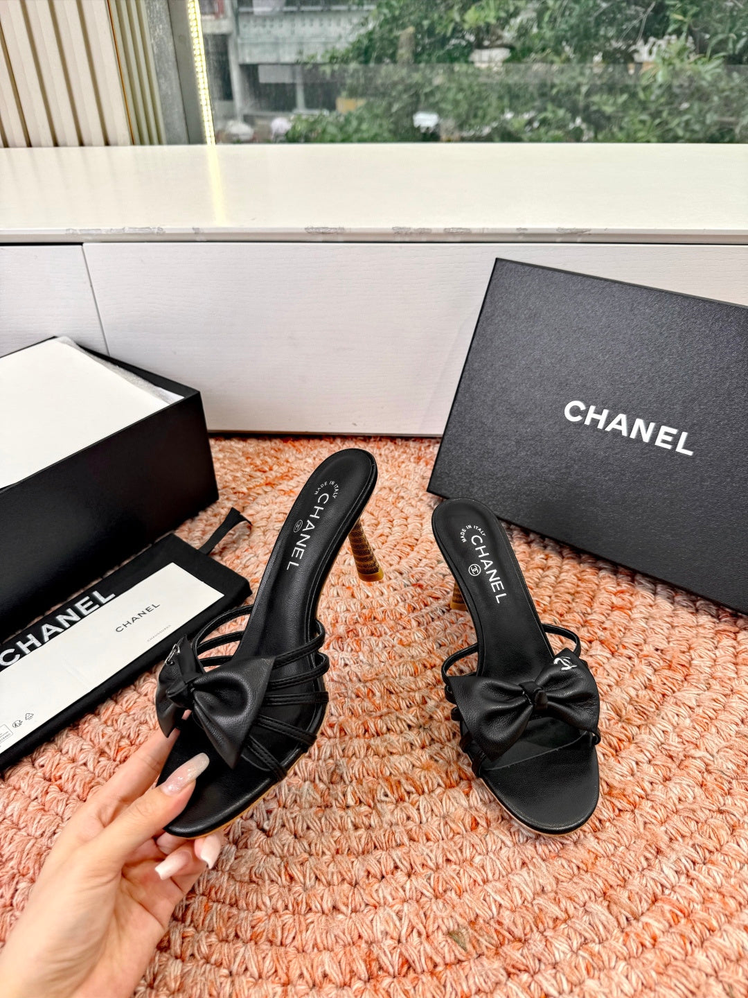 CC 26s Bow Heels Mules Black Sheepskin 703671