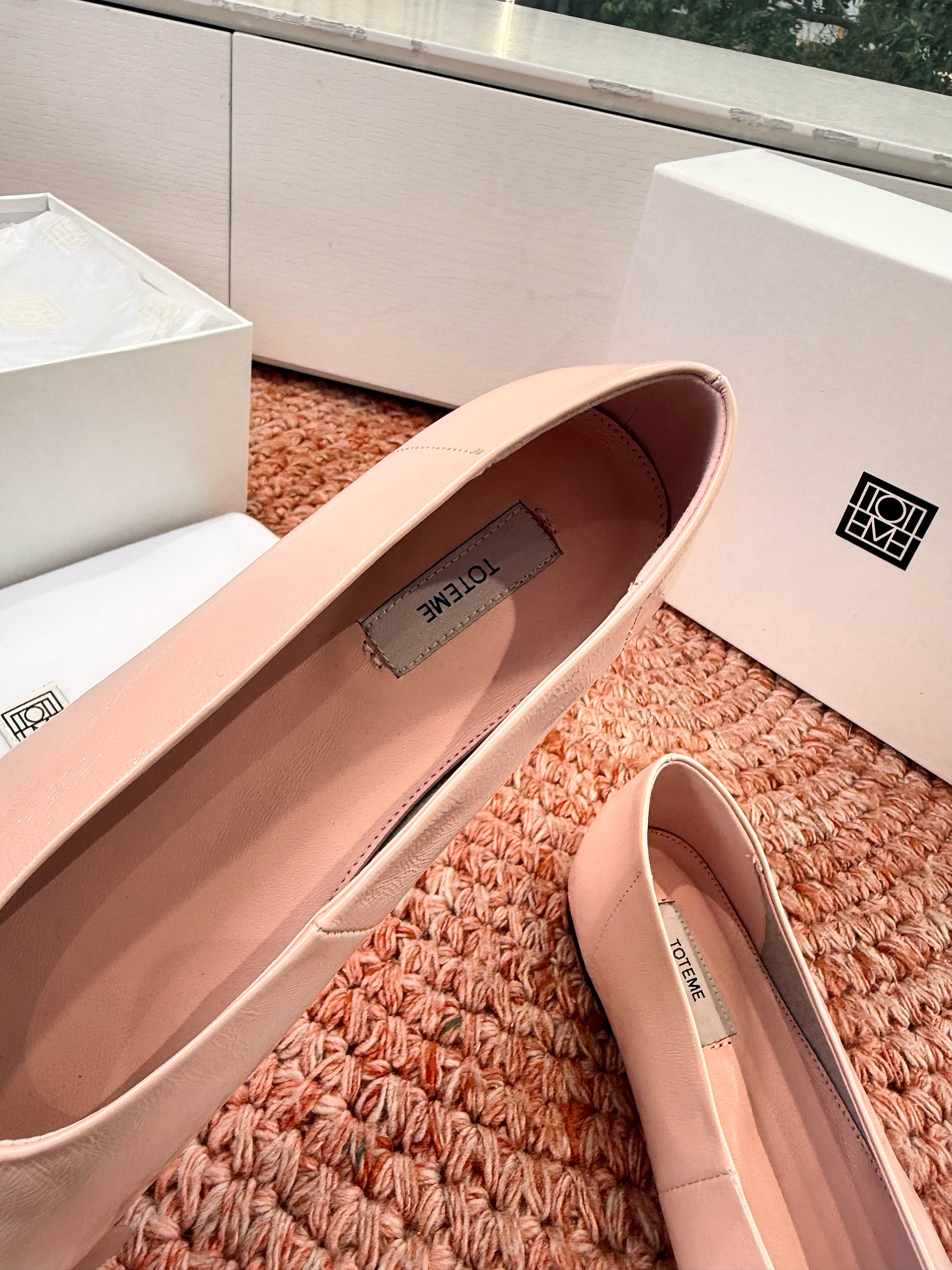 Toteme Ballerinas Light Pink Glossy Leather 760432