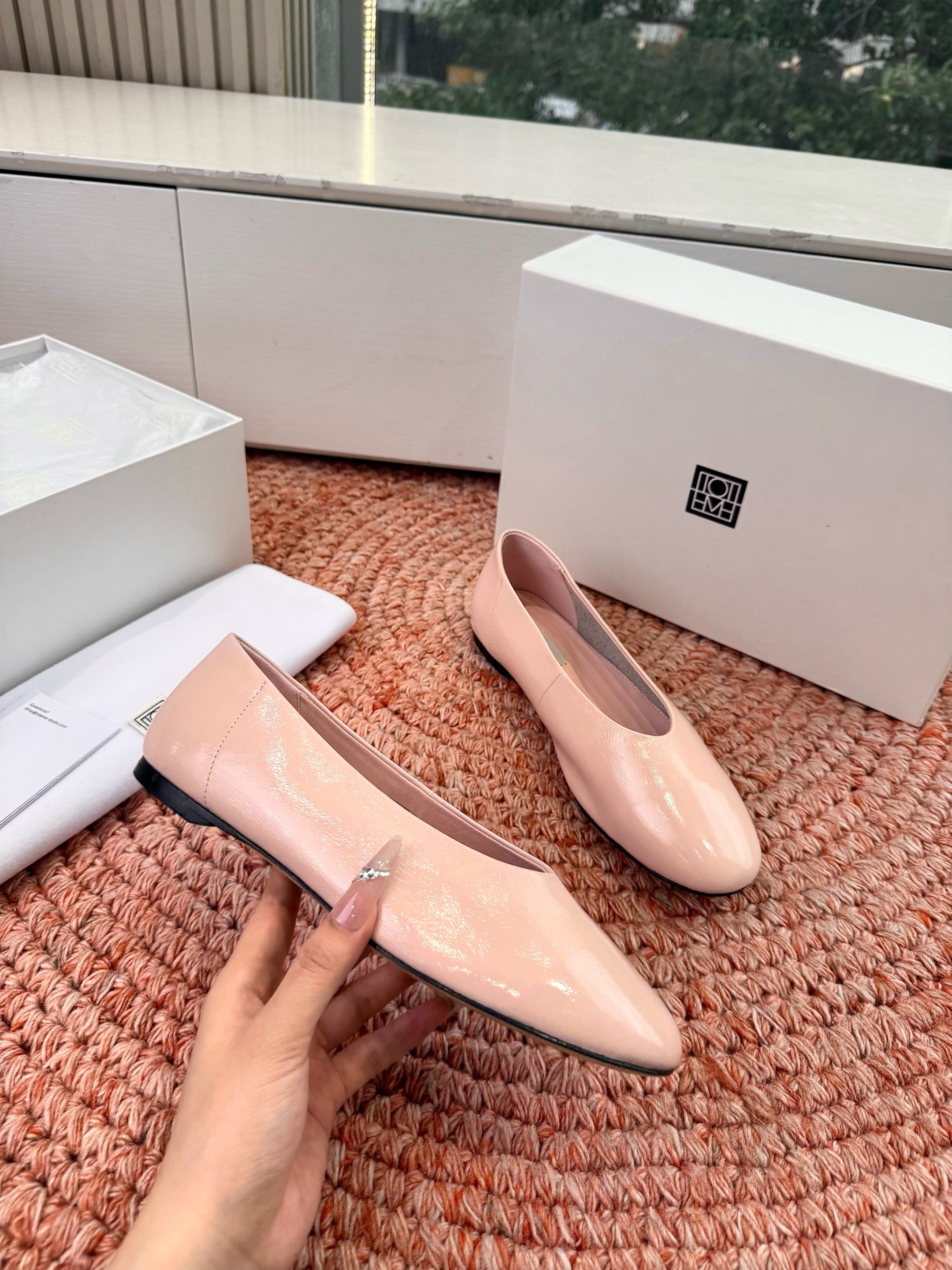 Toteme Ballerinas Light Pink Glossy Leather 760432
