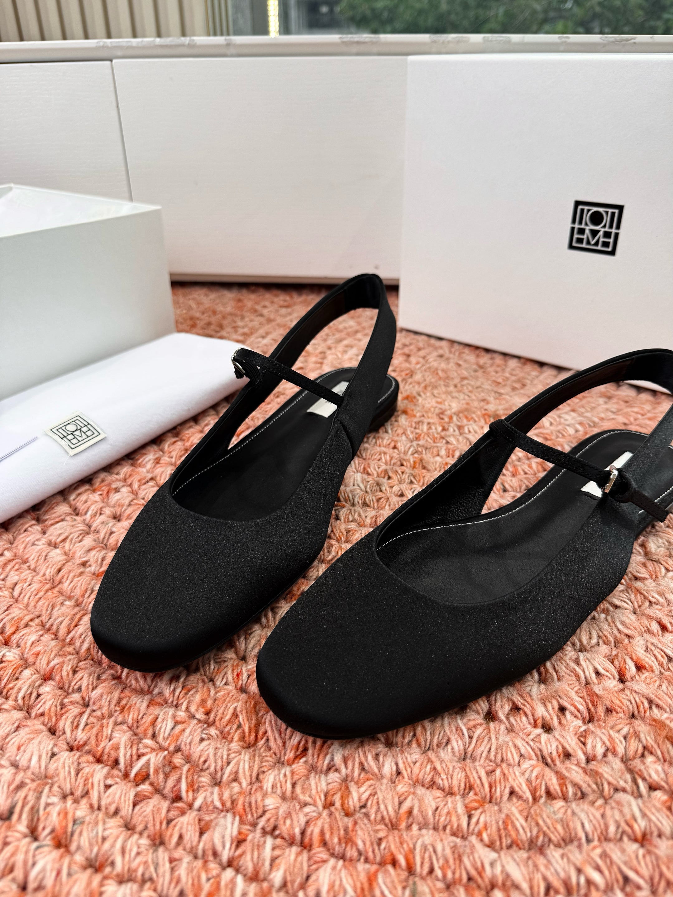 Toteme Mary Jane Slingback Flat Black Suede 760429