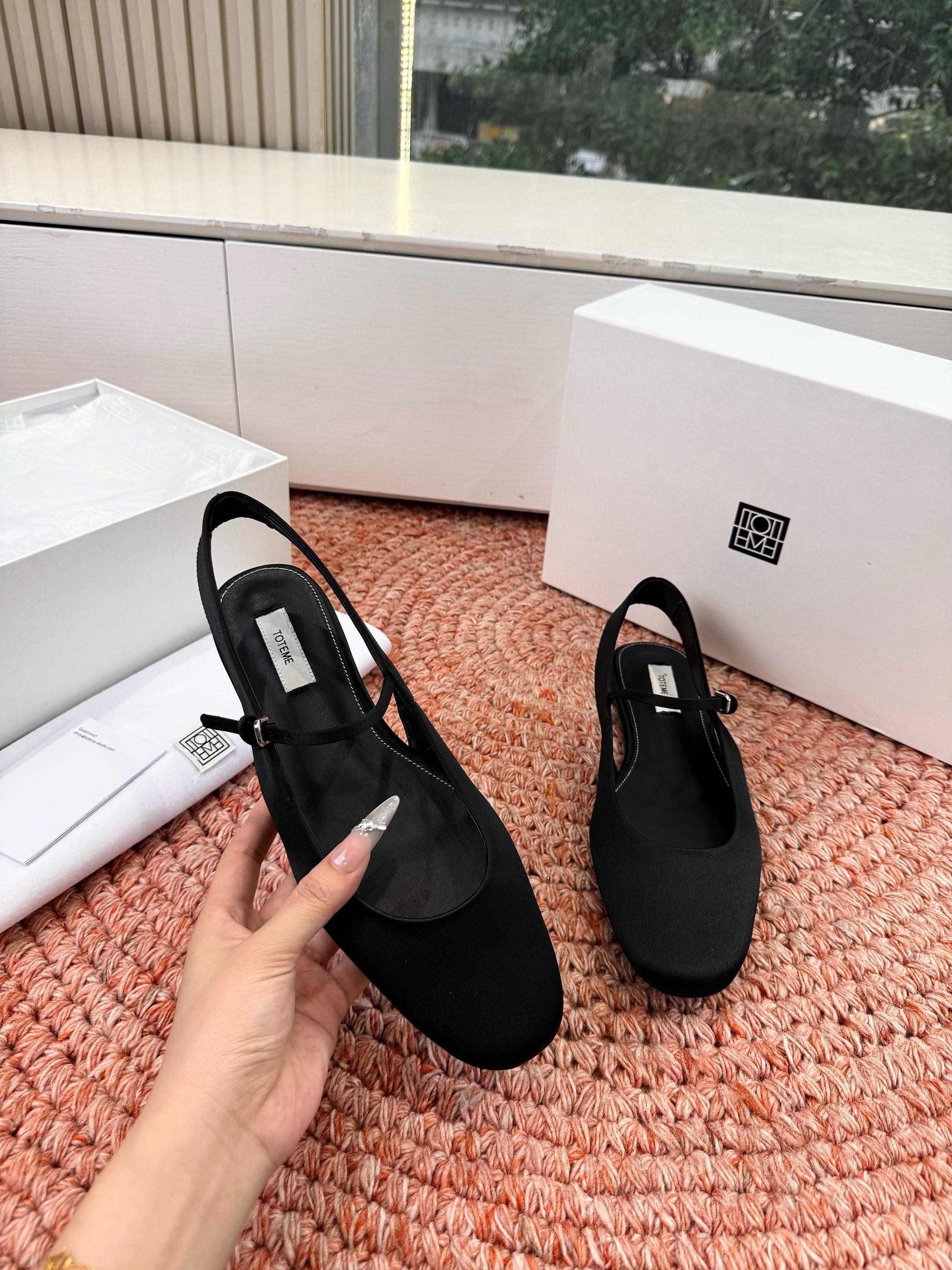 Toteme Mary Jane Slingback Flat Black Suede 760429