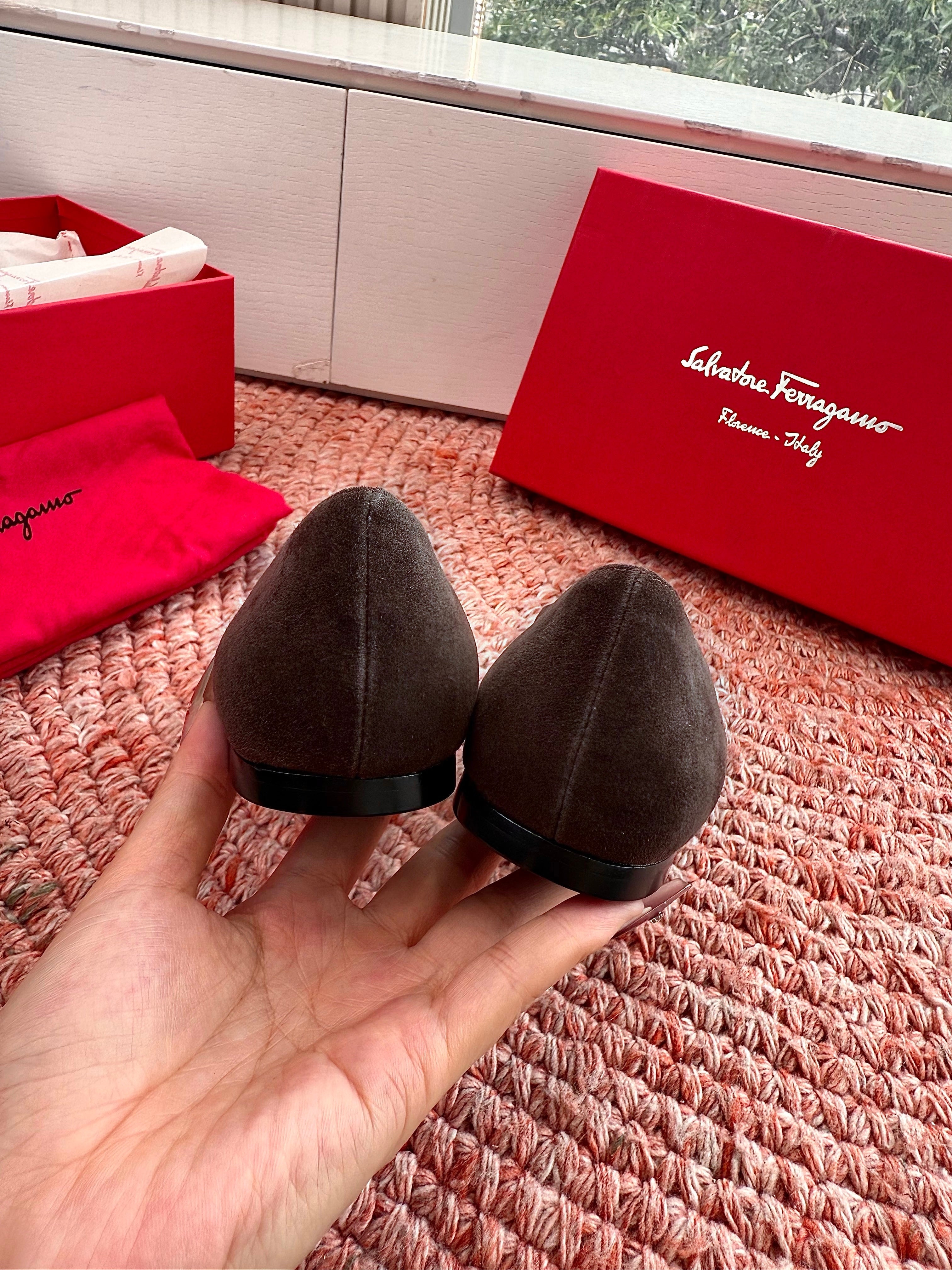 Ferragamo Gancini Ballet Flat Dark Brown Suede 760474