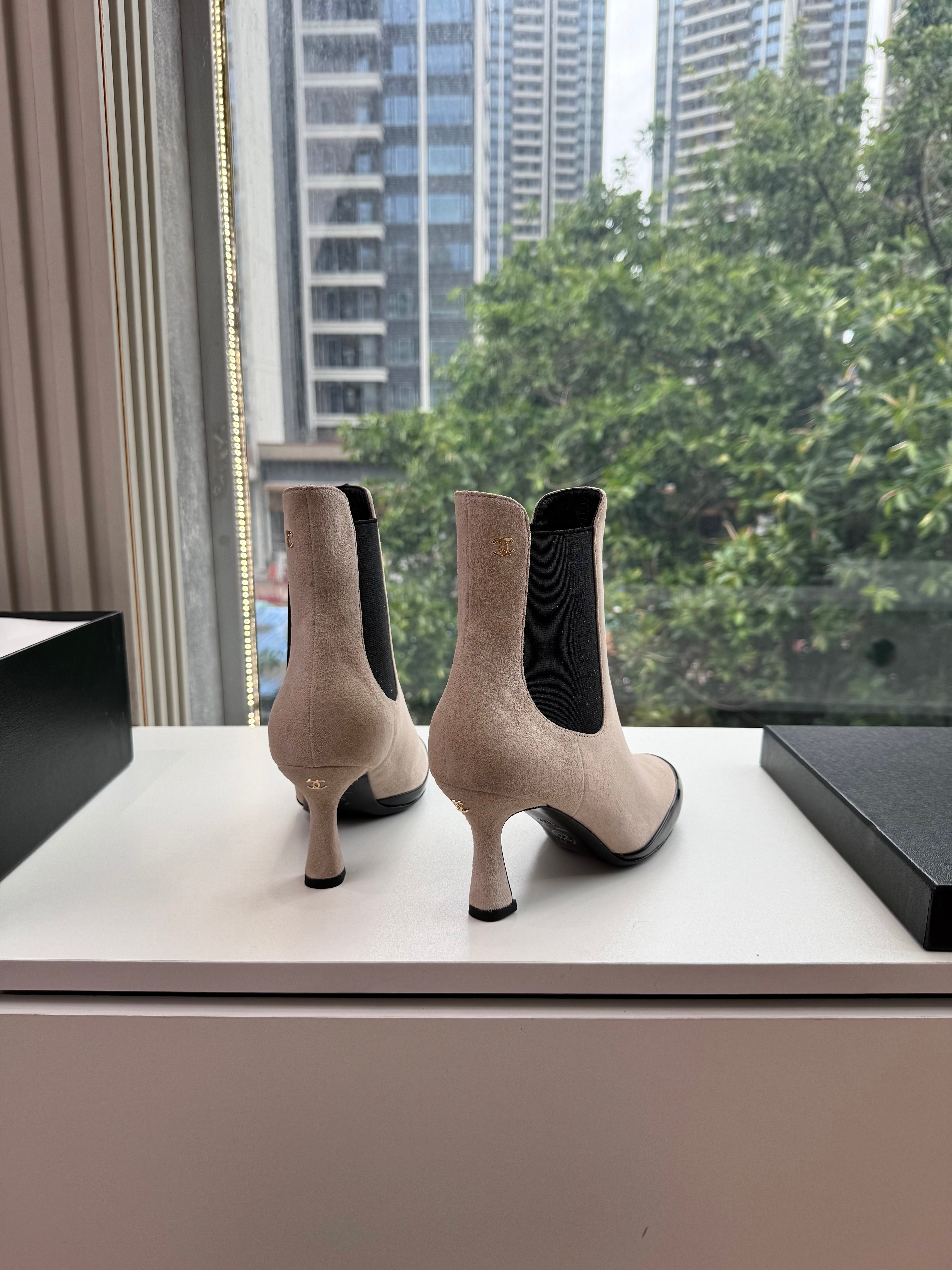 CC 26s Boot Black Khaki Suede Patent Leather 916018