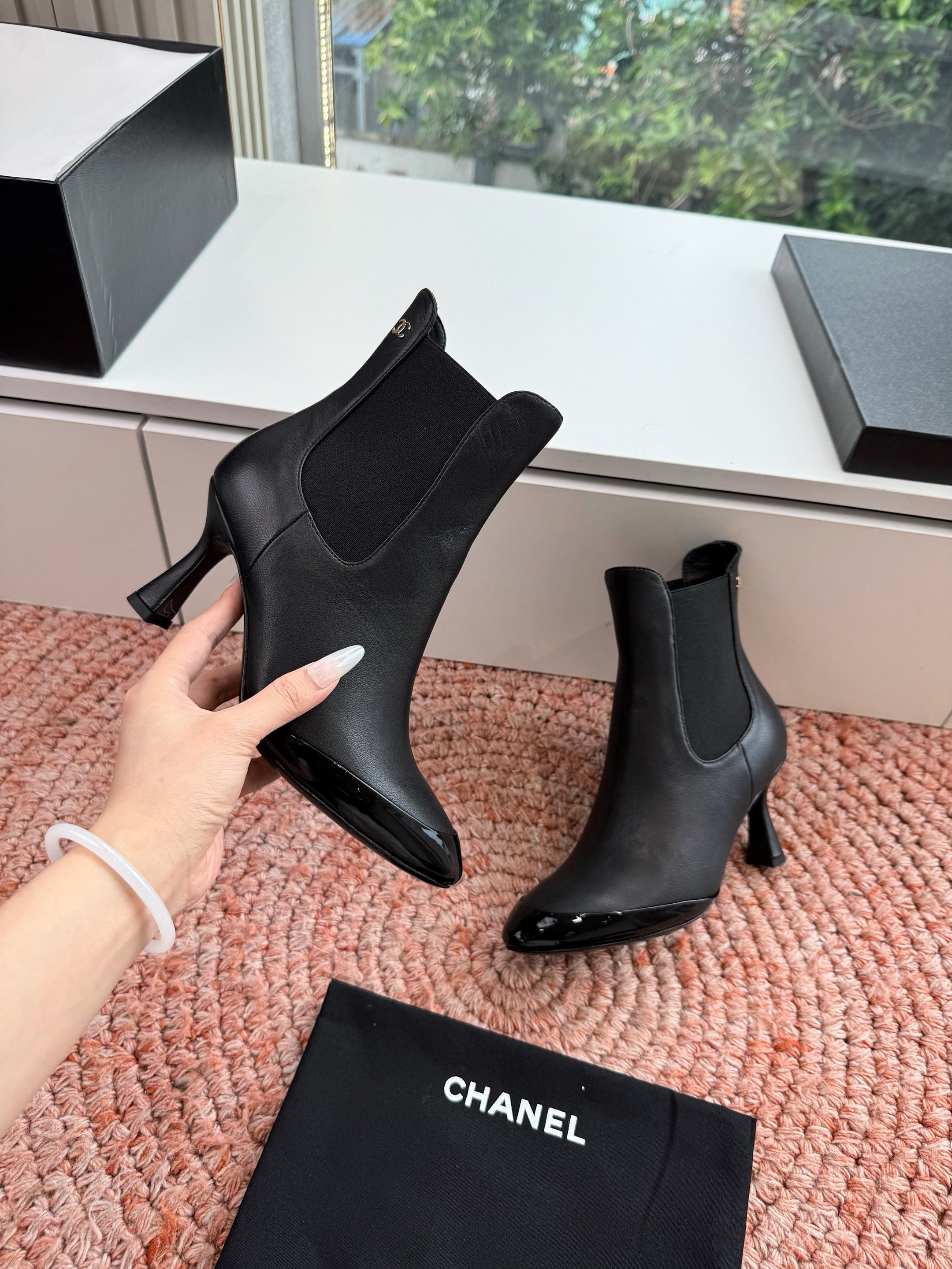 CC 26s Boot Black Lambskin Patent Leather 916019