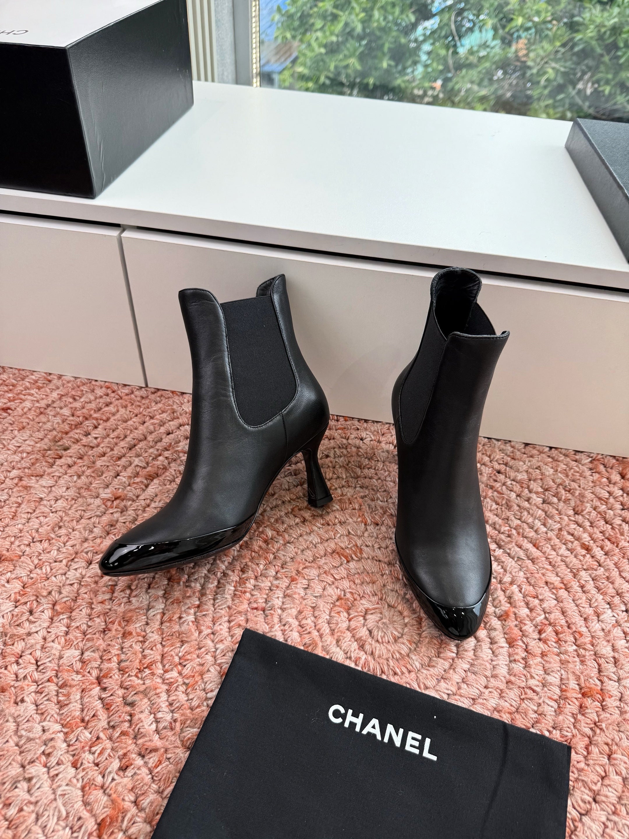 CC 26s Boot Black Lambskin Patent Leather 916019