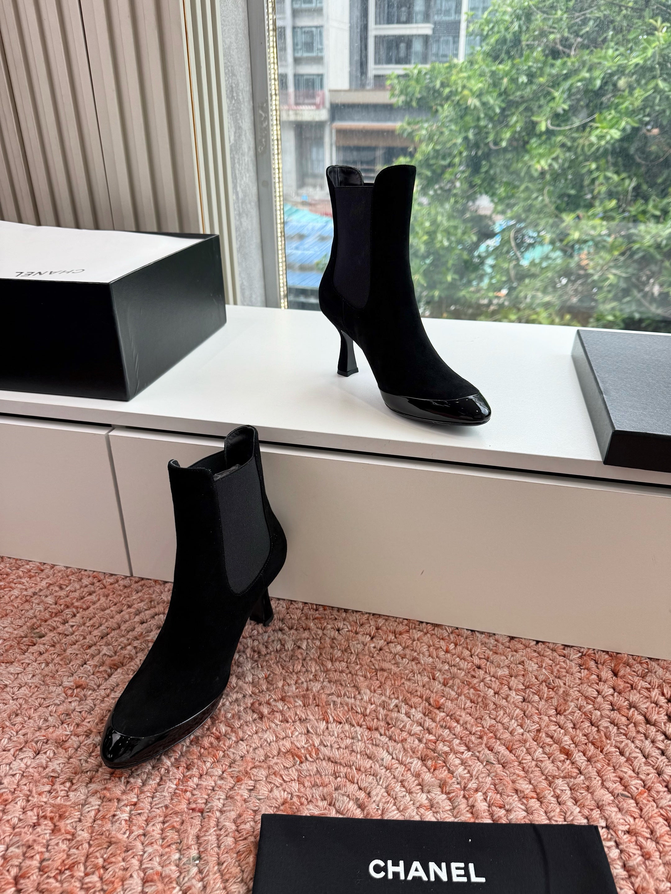 CC 26s Boot Black Suede Patent Leather 916020